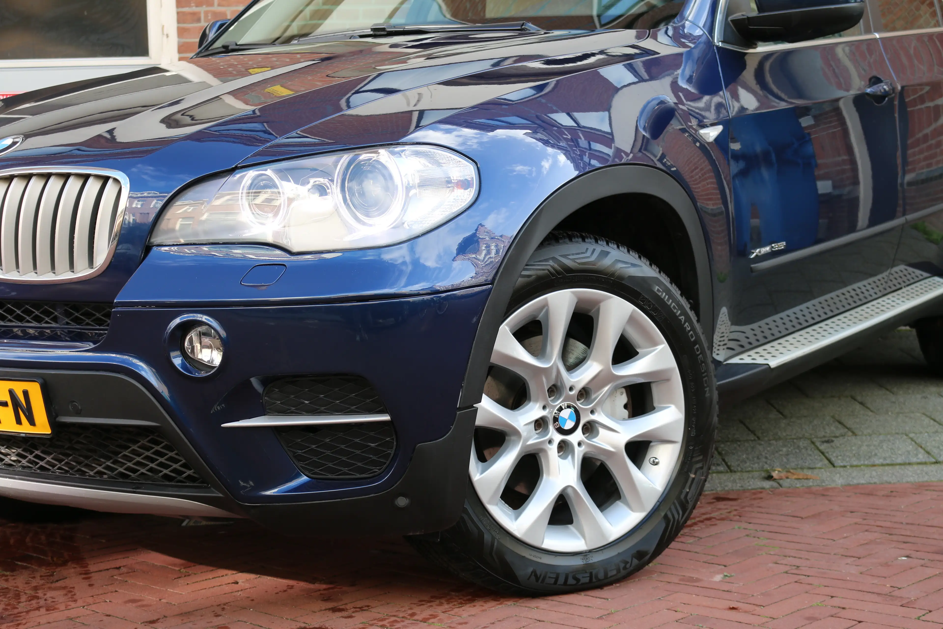 BMW X5 xDrive35i High Executive — photo 2