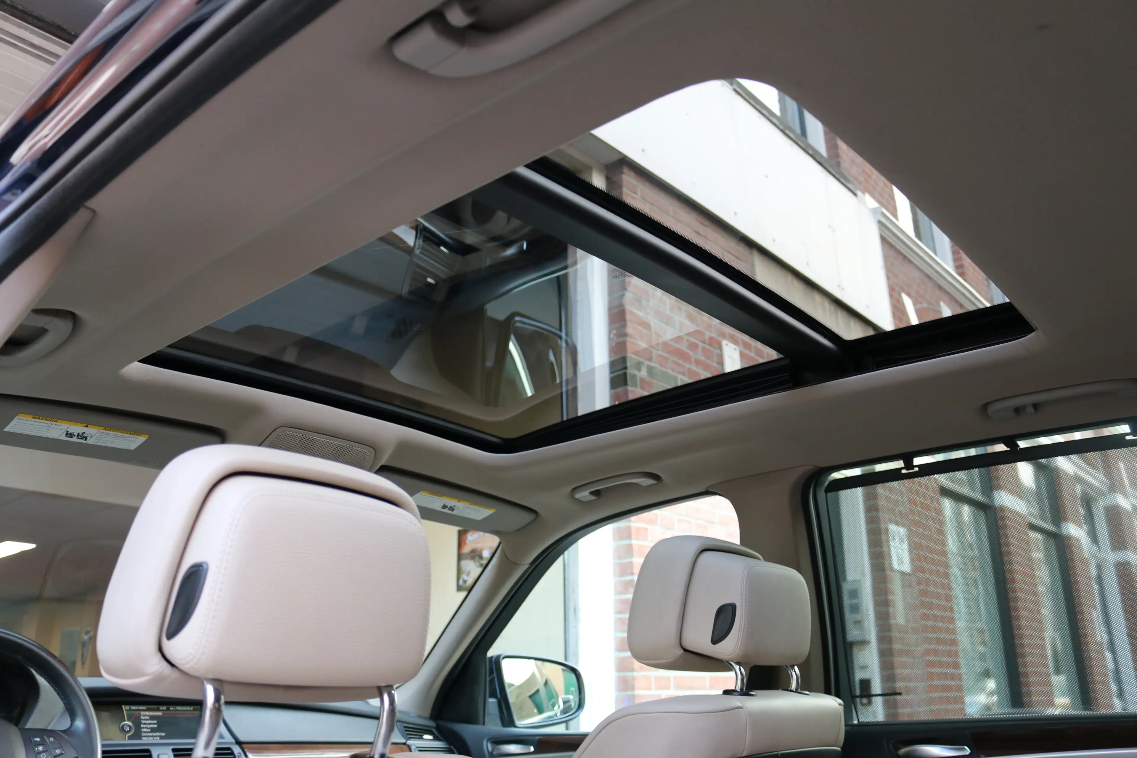 BMW X5 xDrive35i High Executive — photo 14