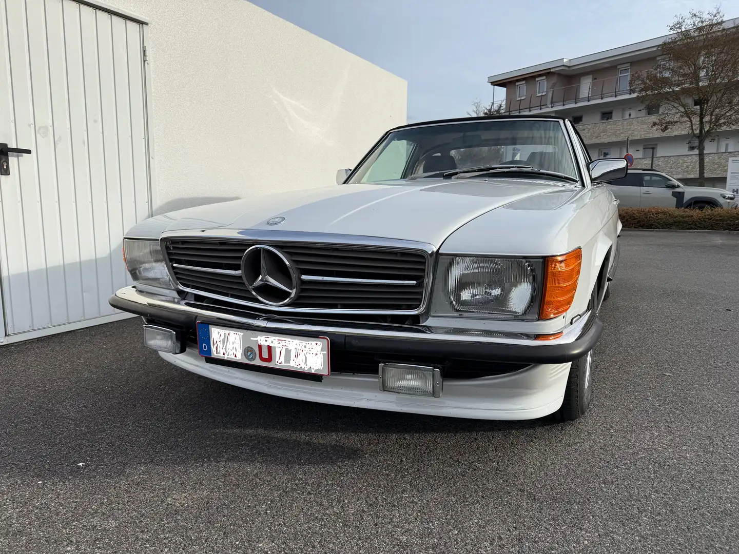 Mercedes-Benz SL 560 SL 500 R 107 Weiß - 1