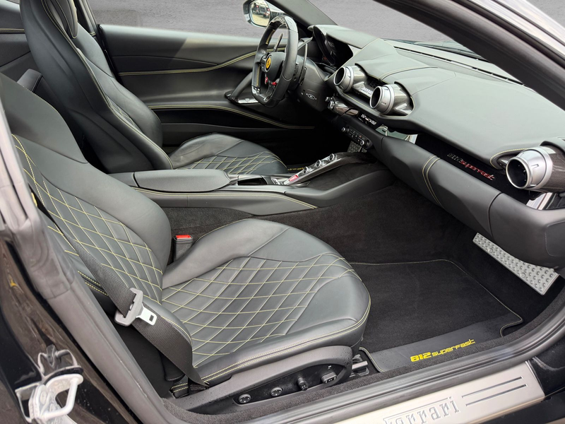 Ferrari 812 Superfast 6,5 V12*Lift*Diamond*Kamera*Carbon — photo 12