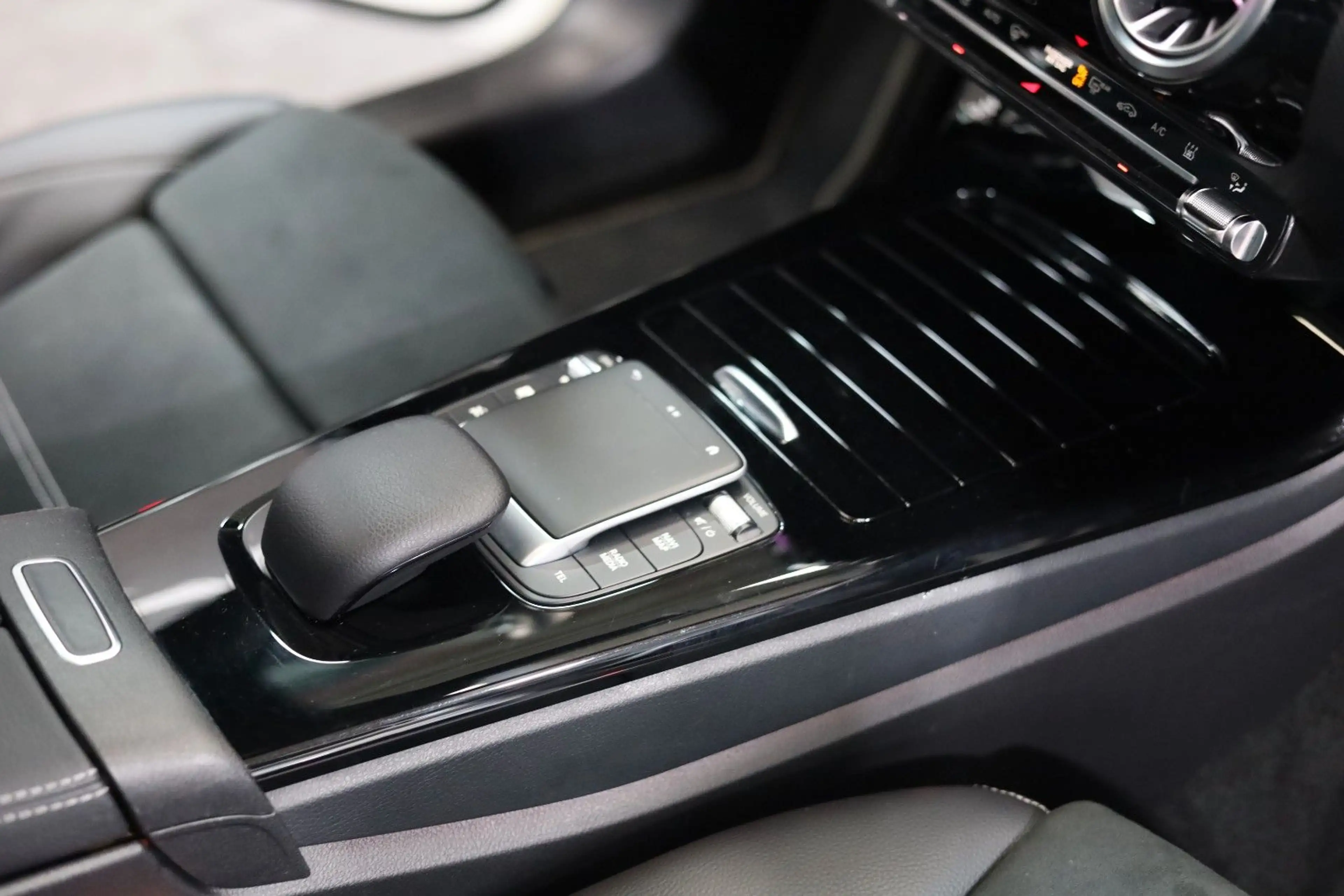 Mercedes-Benz A 250 e Edition 2020*AMG *Pano*Led*Night Paket — photo 8