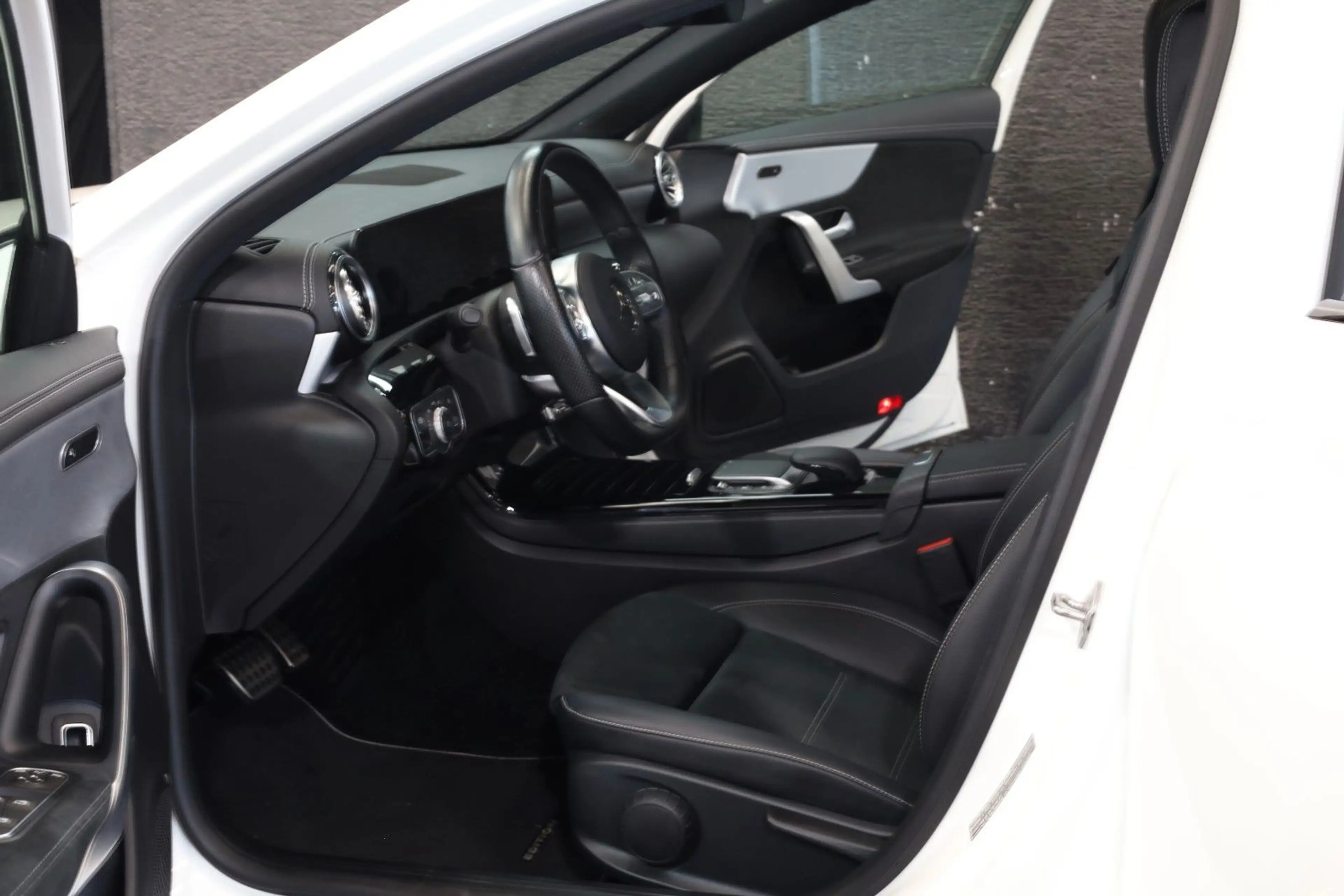 Mercedes-Benz A 250 e Edition 2020*AMG *Pano*Led*Night Paket — photo 2