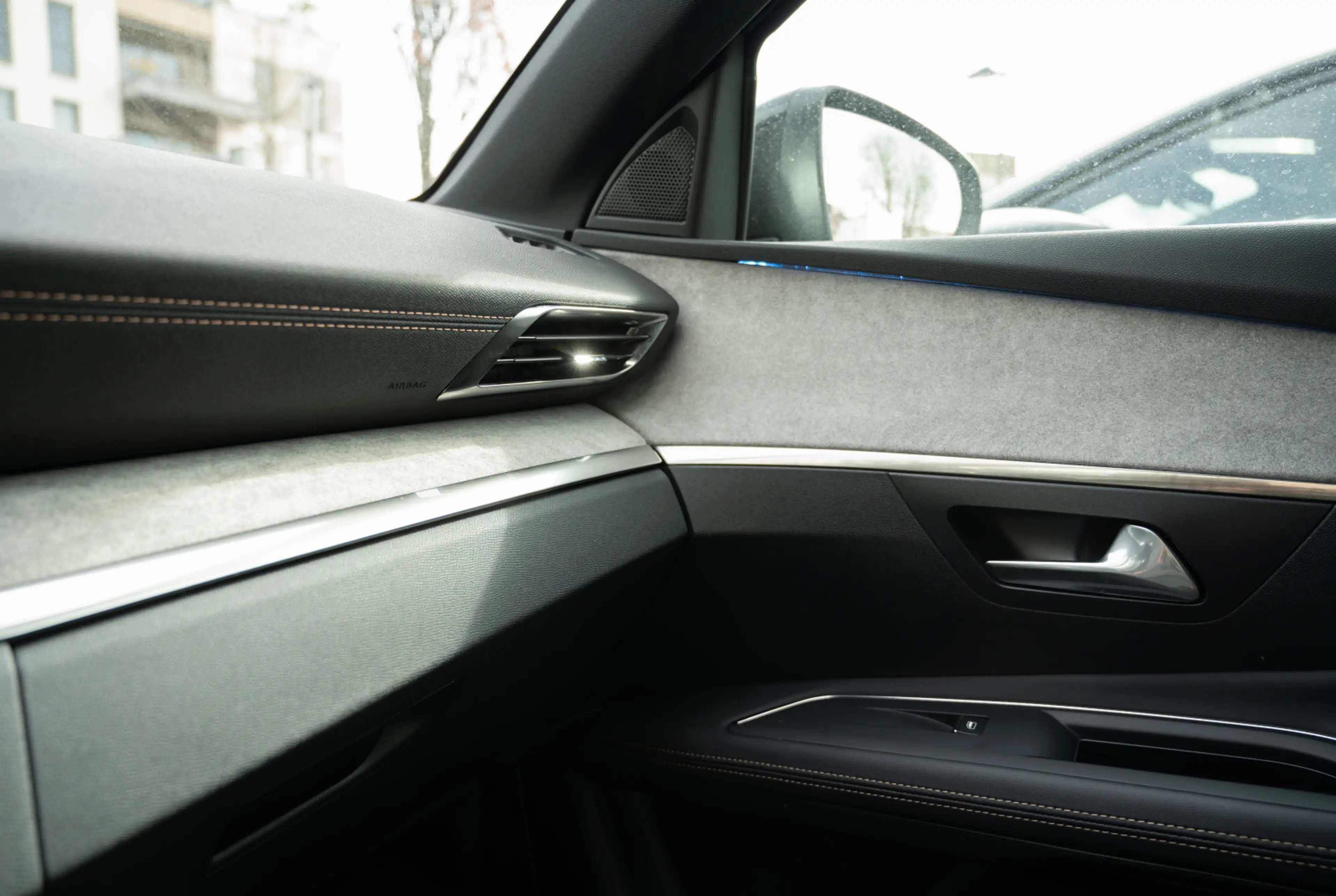 Peugeot 3008 GT1.2 PureTech 130 EAT8 *ELEKT. HECKKLAPPE*360° KAMERA* *INVENTUR-SALE* — photo 11