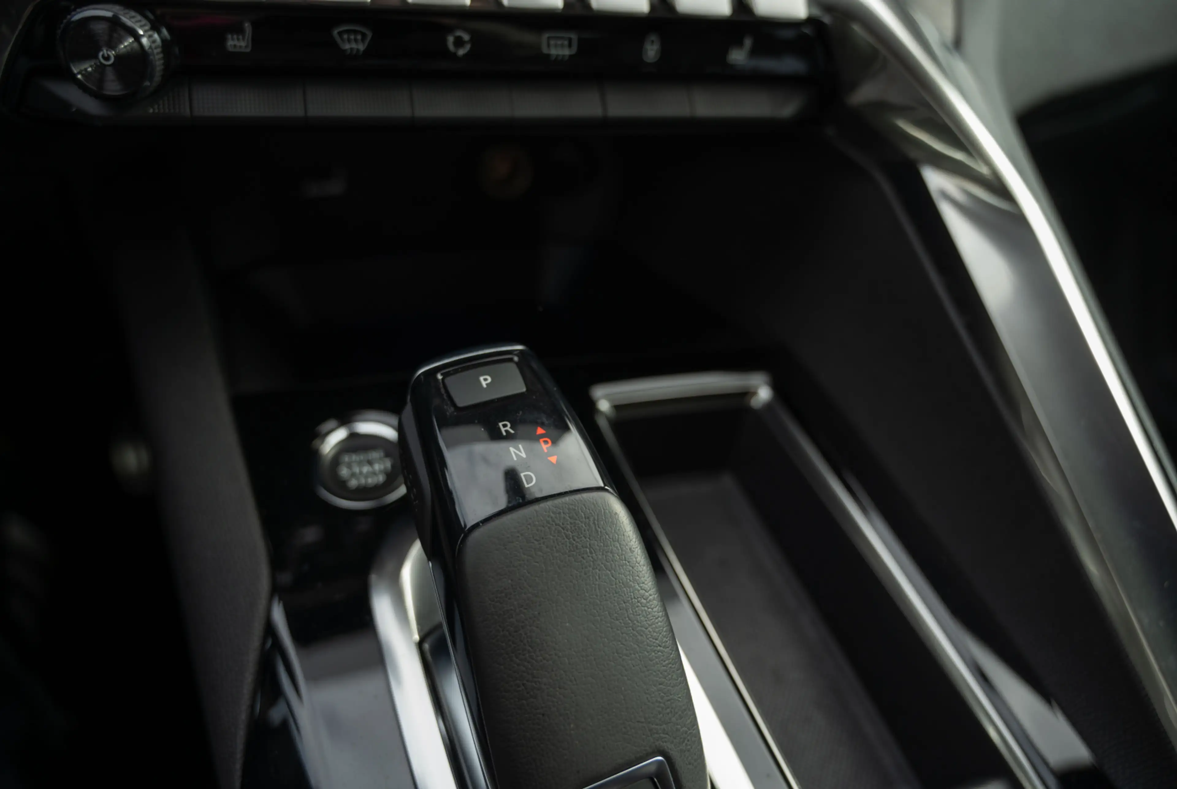 Peugeot 3008 GT1.2 PureTech 130 EAT8 *ELEKT. HECKKLAPPE*360° KAMERA* *INVENTUR-SALE* — photo 10