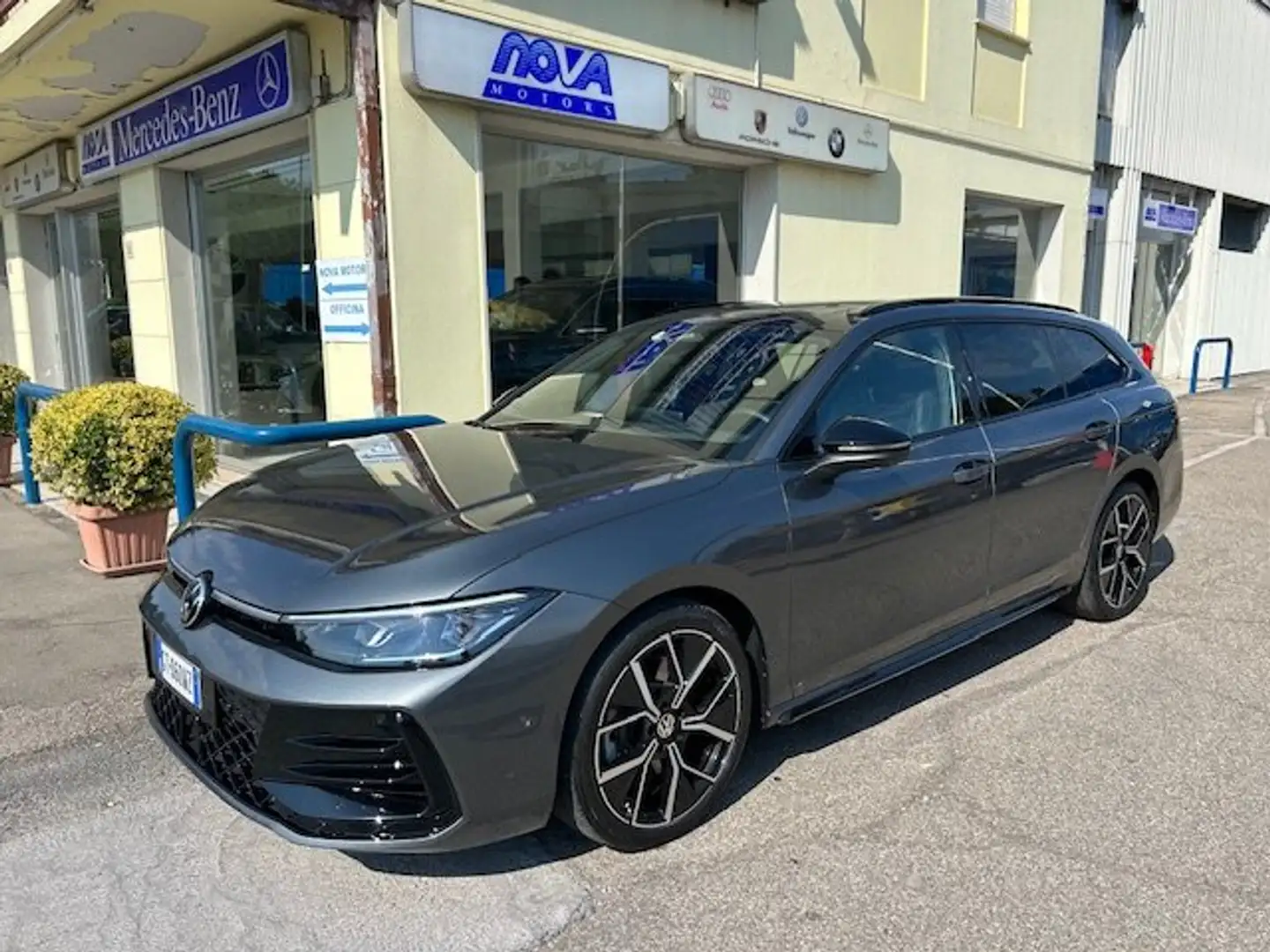 Volkswagen Passat Passat 2.0 tdi scr R-Line 4motion 193cv dsg Grigio - 1