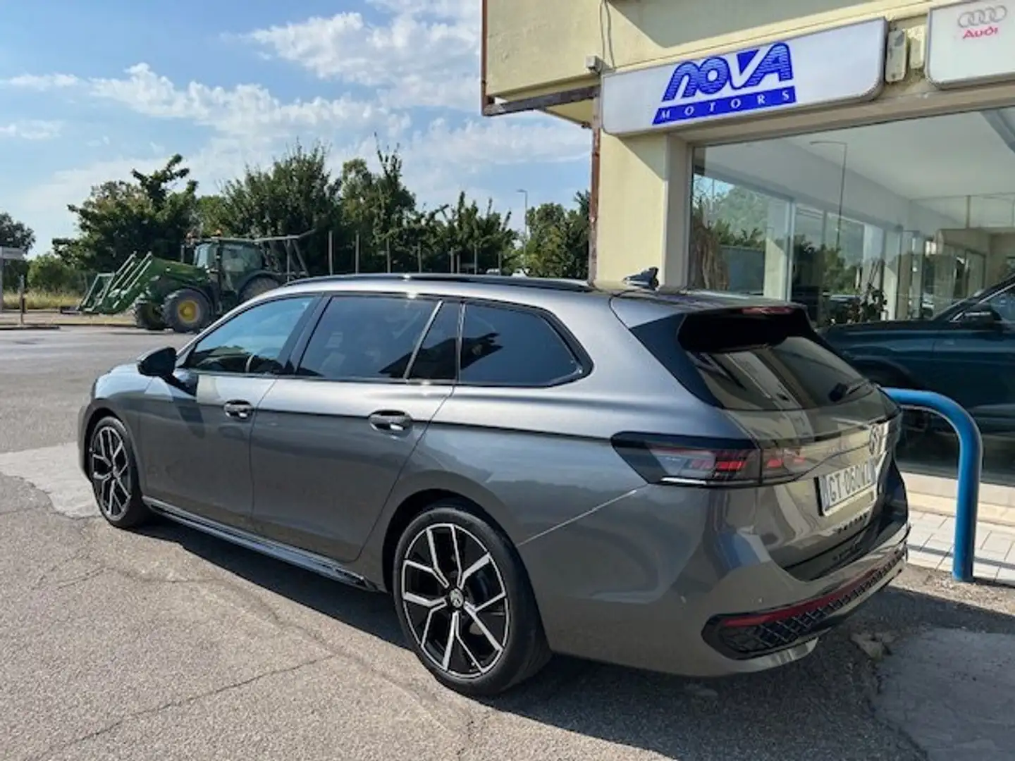 Volkswagen Passat Passat 2.0 tdi scr R-Line 4motion 193cv dsg Grigio - 2