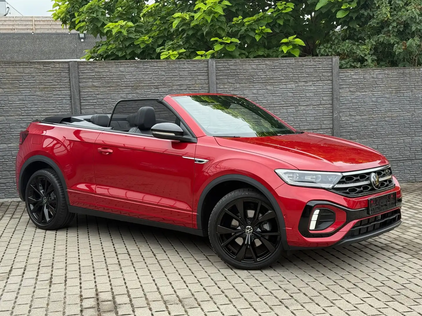 Volkswagen T-Roc Cabriolet 1.5 TSI DSG R-Line "Black Pack/Camera" Rouge - 2
