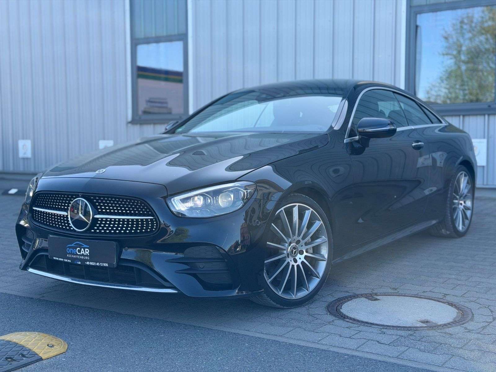 Second hand Mercedes Benz E-Class 300