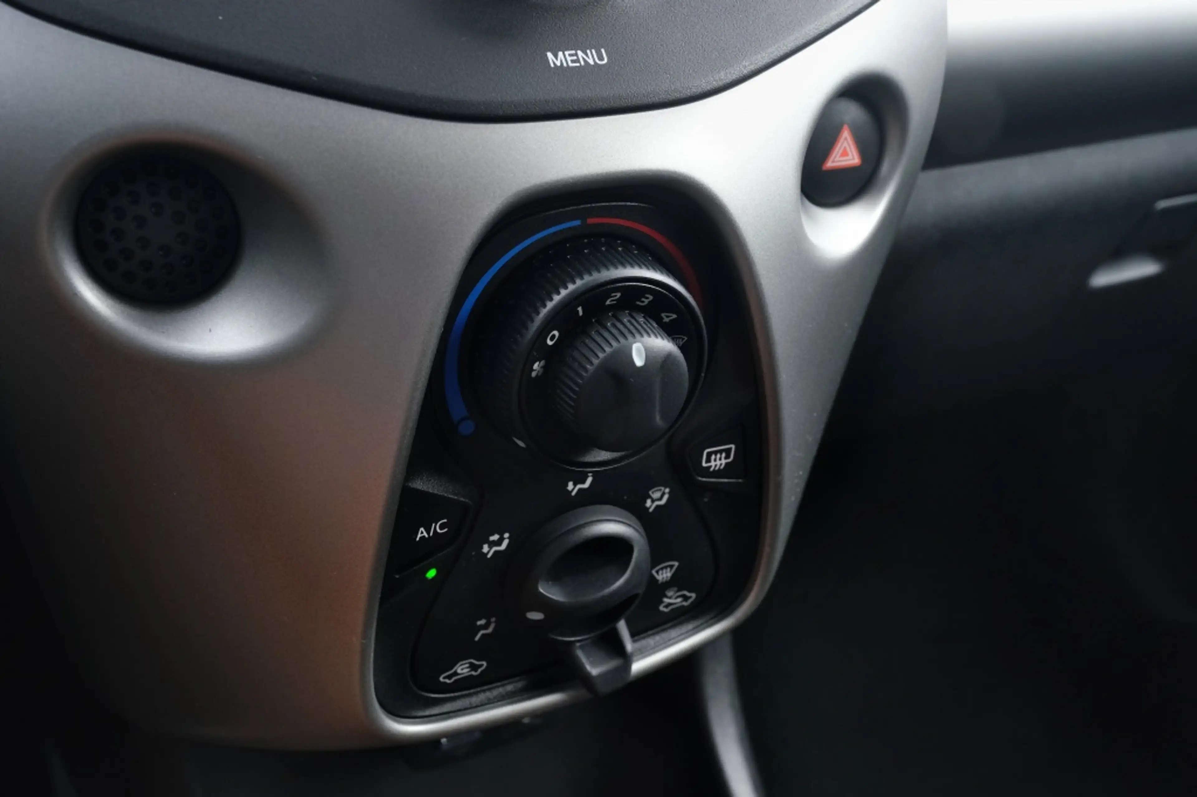 Peugeot 108 1.0 e-VTi Active Airco — photo 13