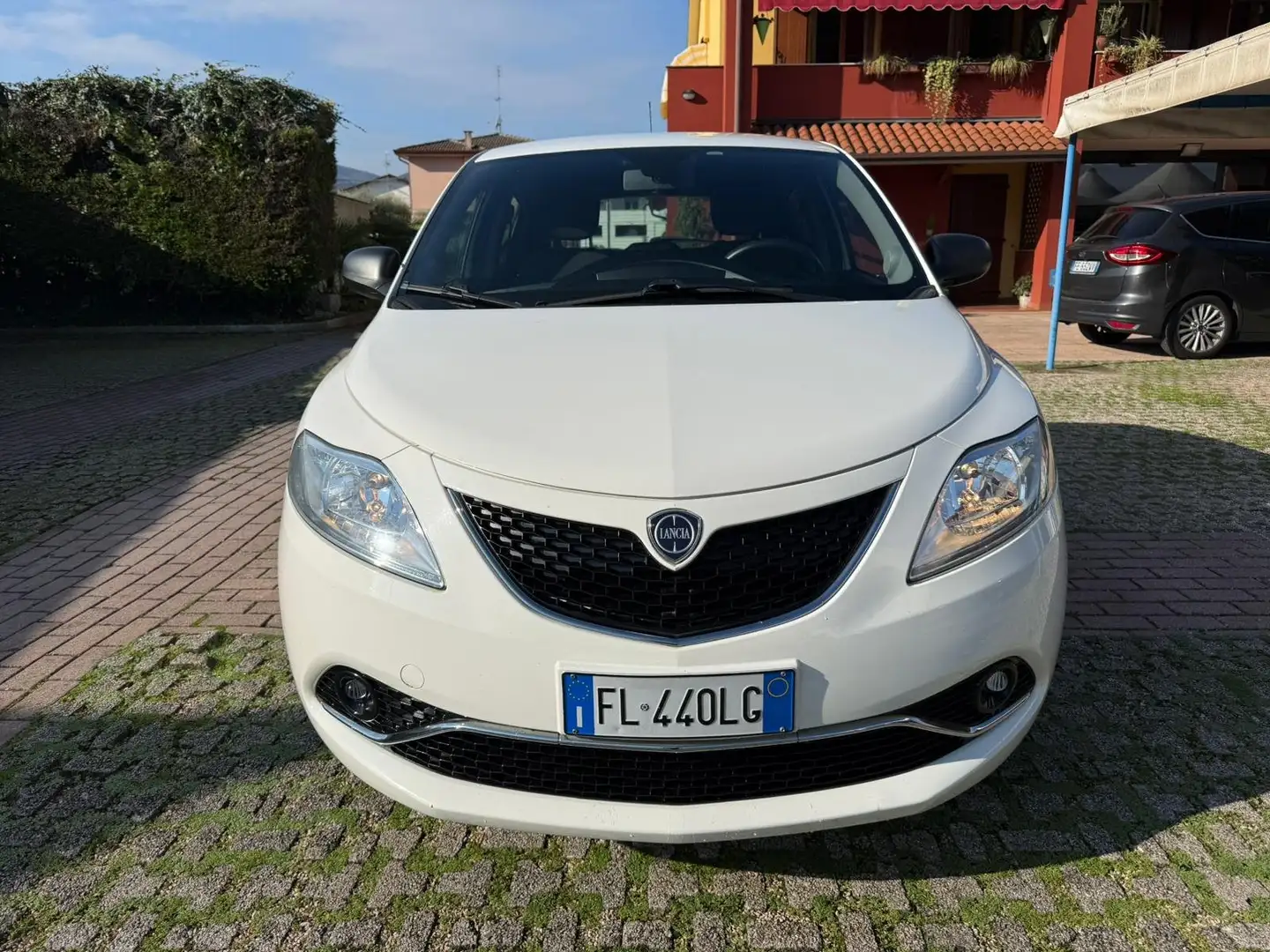 Lancia Ypsilon Ypsilon 1.2 Silver 69cv Bianco - 1