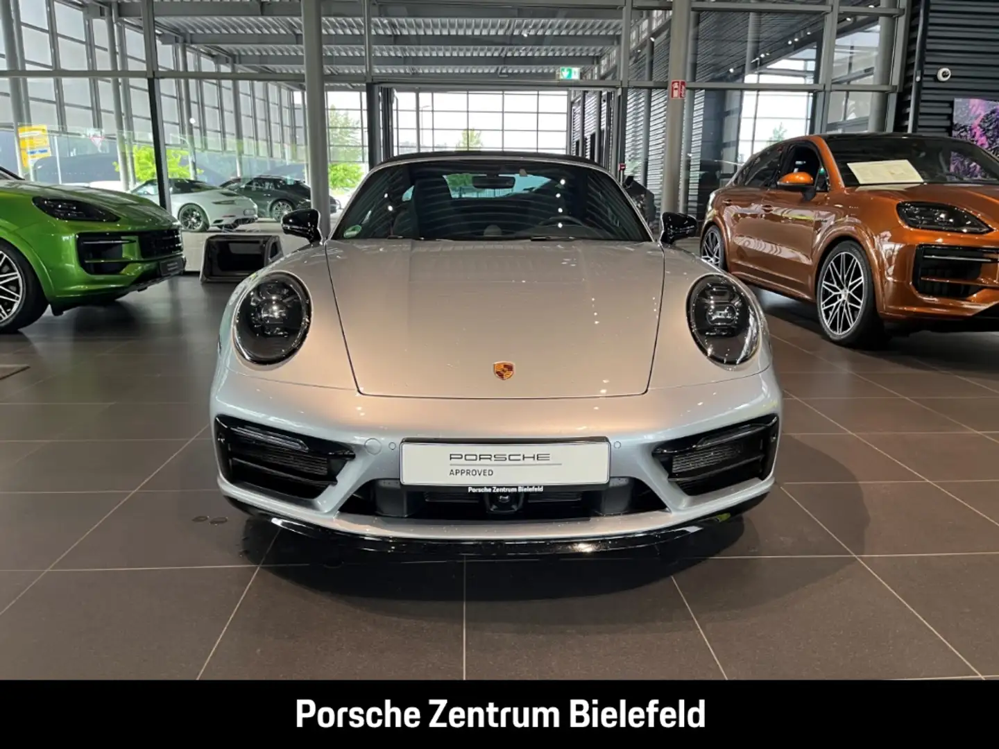 Porsche 992 911 Targa 4 GTS InnoDrive LED-Matrix HA-Lenkung Argent - 2