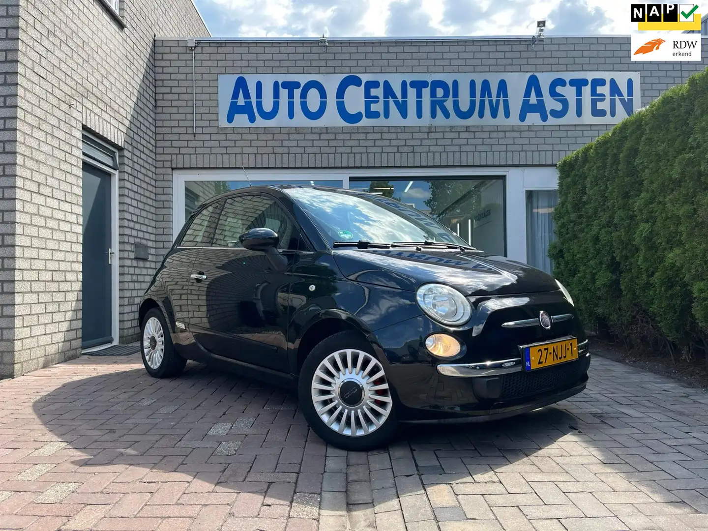 Fiat 500 1.2 Lounge Automaat Panoramadak Apple Carplay Zwart - 1