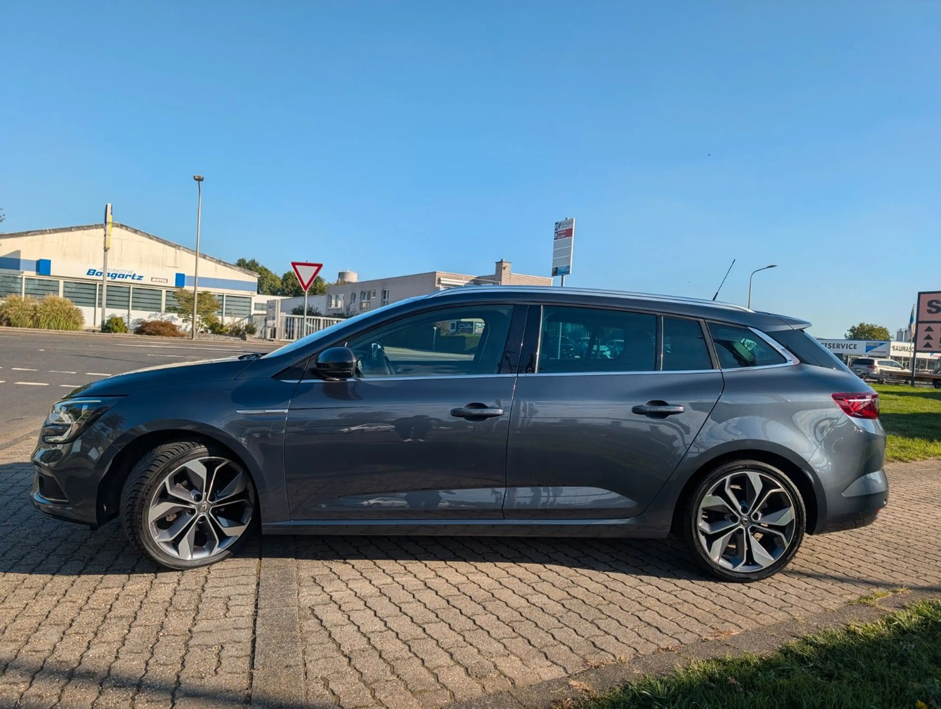 Renault Megane IV Grandtour Limited*1-HAND*KAMERA*PDC !! — photo 15