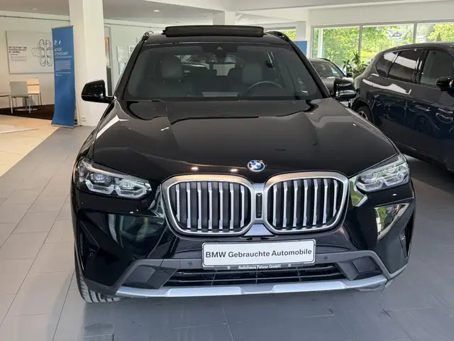 BMW X3 view 21