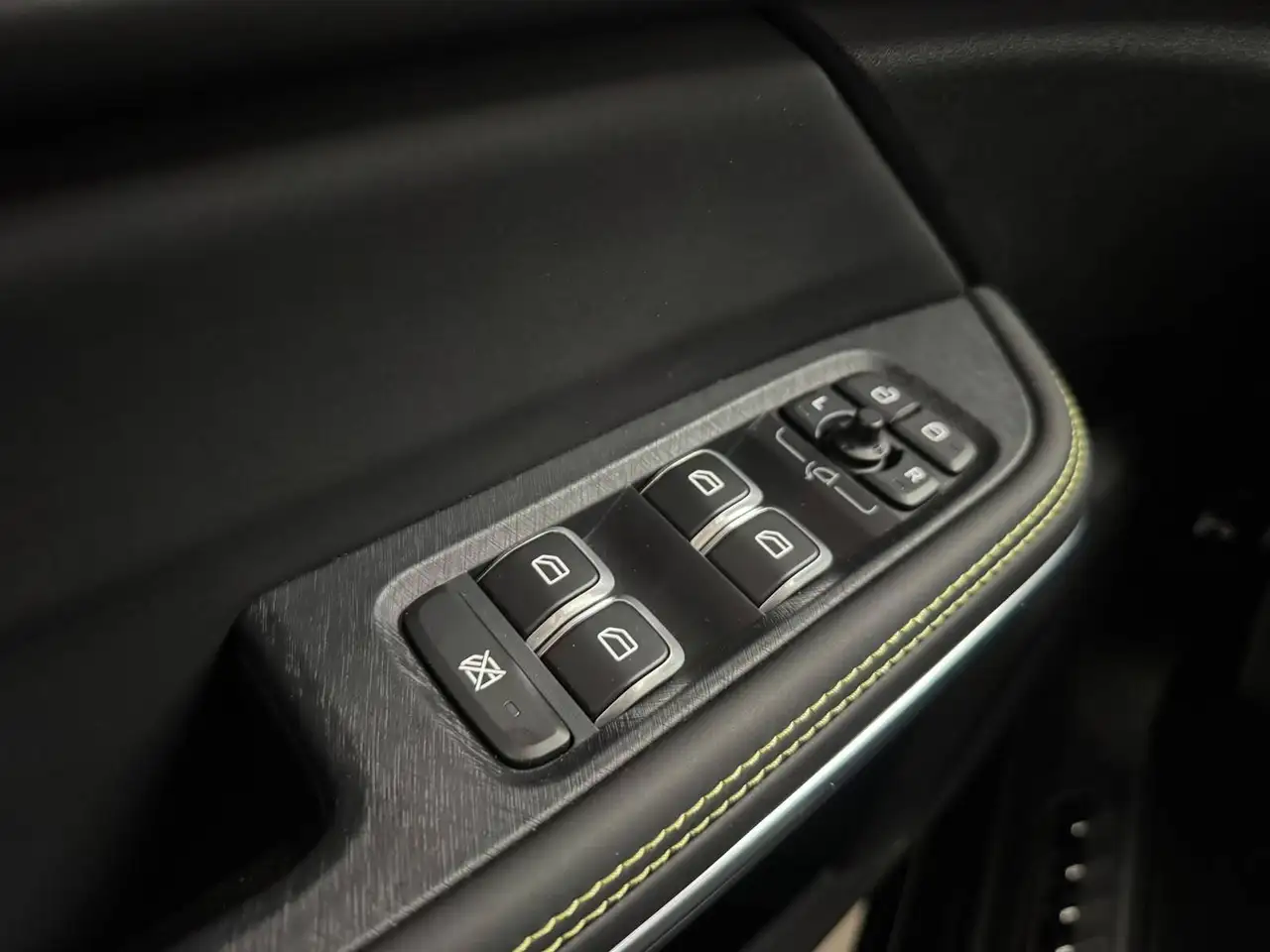 Lynk & Co 01 PHEV 1.5T PHEV Core, миниатюра 5
