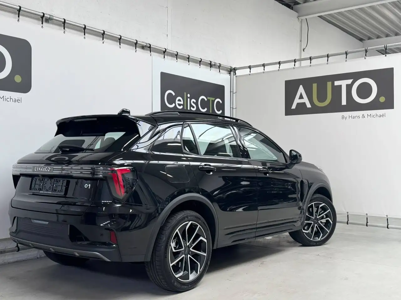 Lynk & Co 01 PHEV 1.5T PHEV Core, миниатюра 23