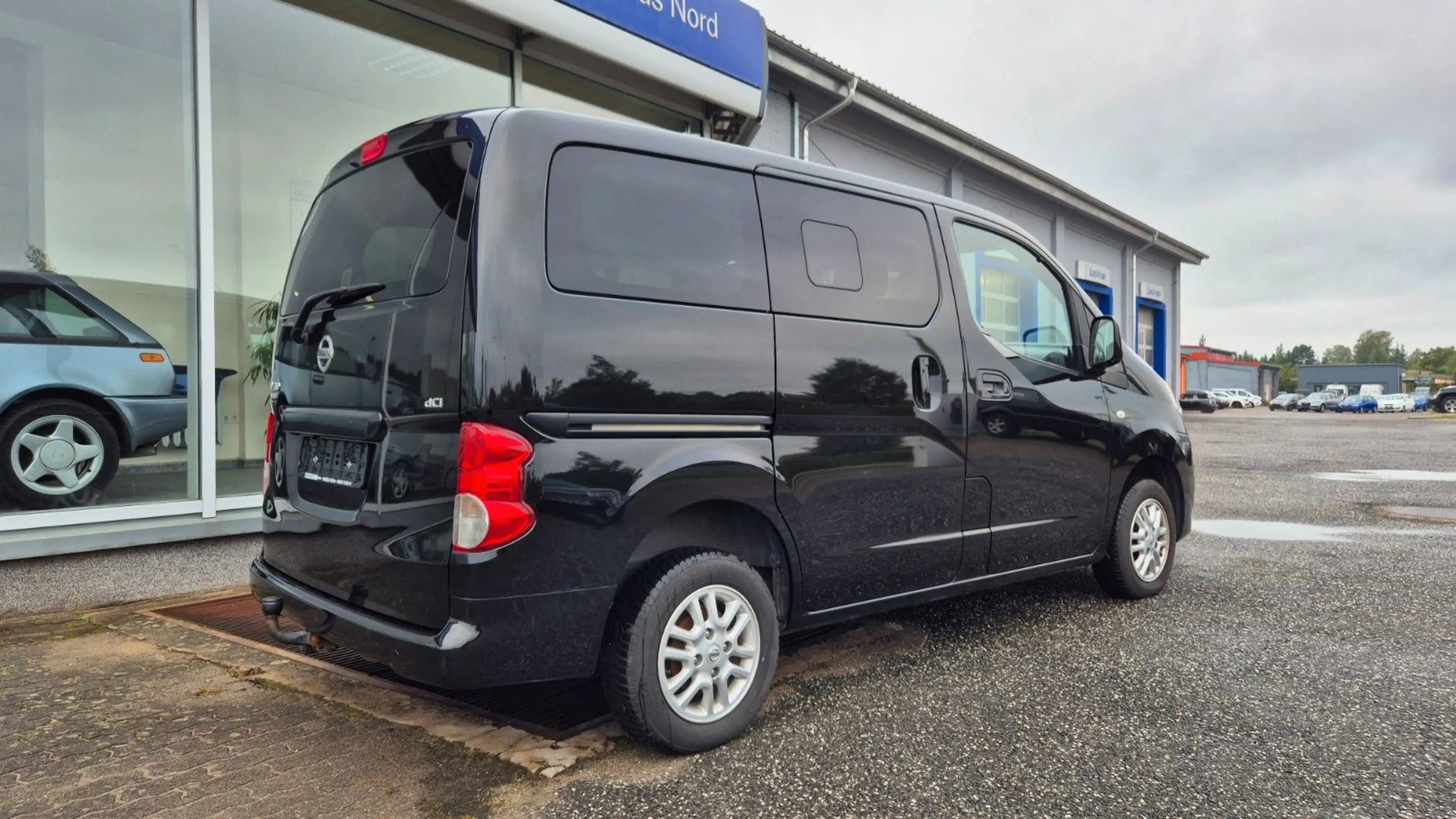 Nissan NV200 /Evalia Evalia Tekna — photo 4