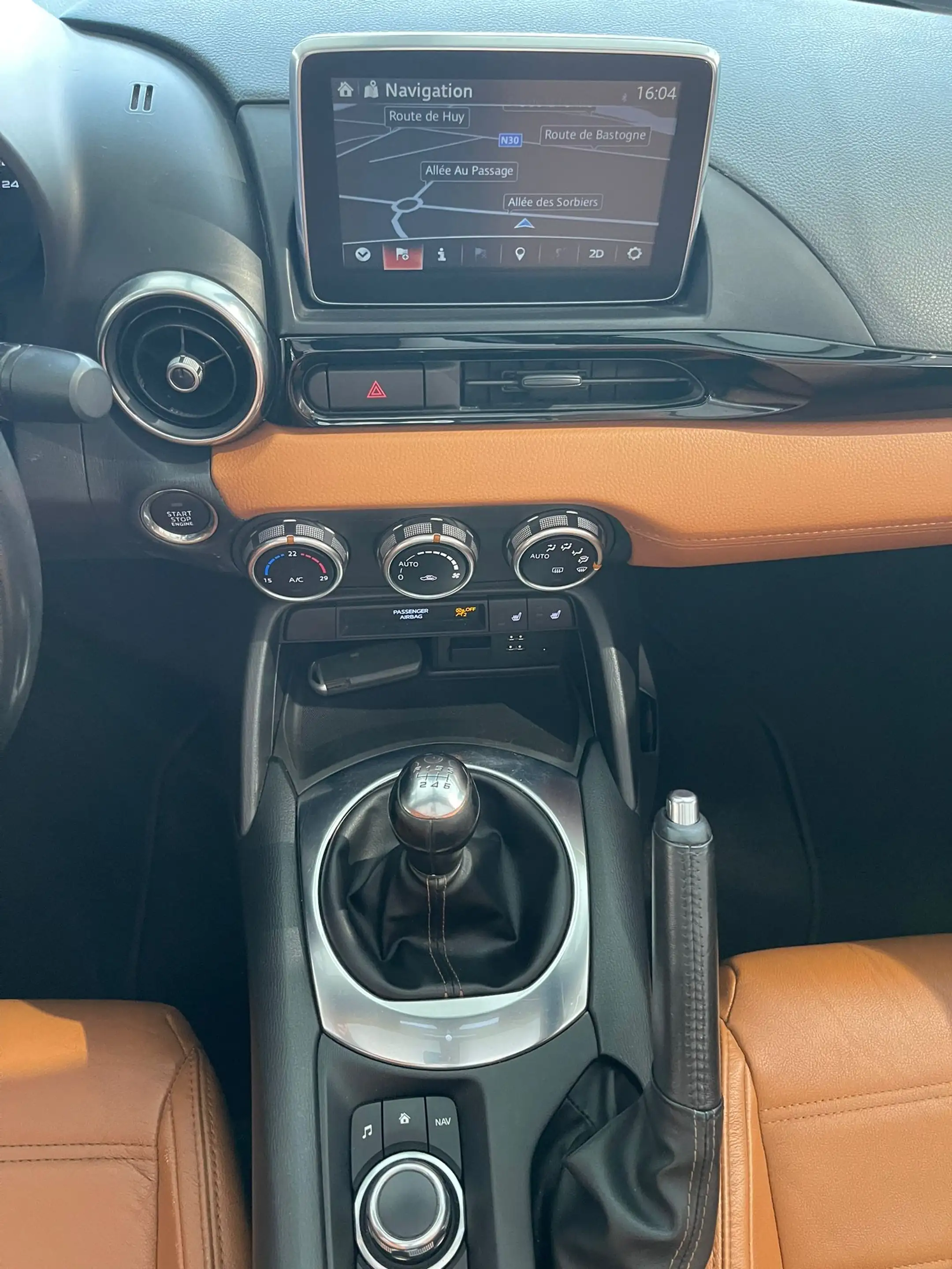 Fiat 124 Spider 1.4 MultiAir*CAMERA*GPS*RADAR*CUIR*LED*XENON*EURO6b — photo 11