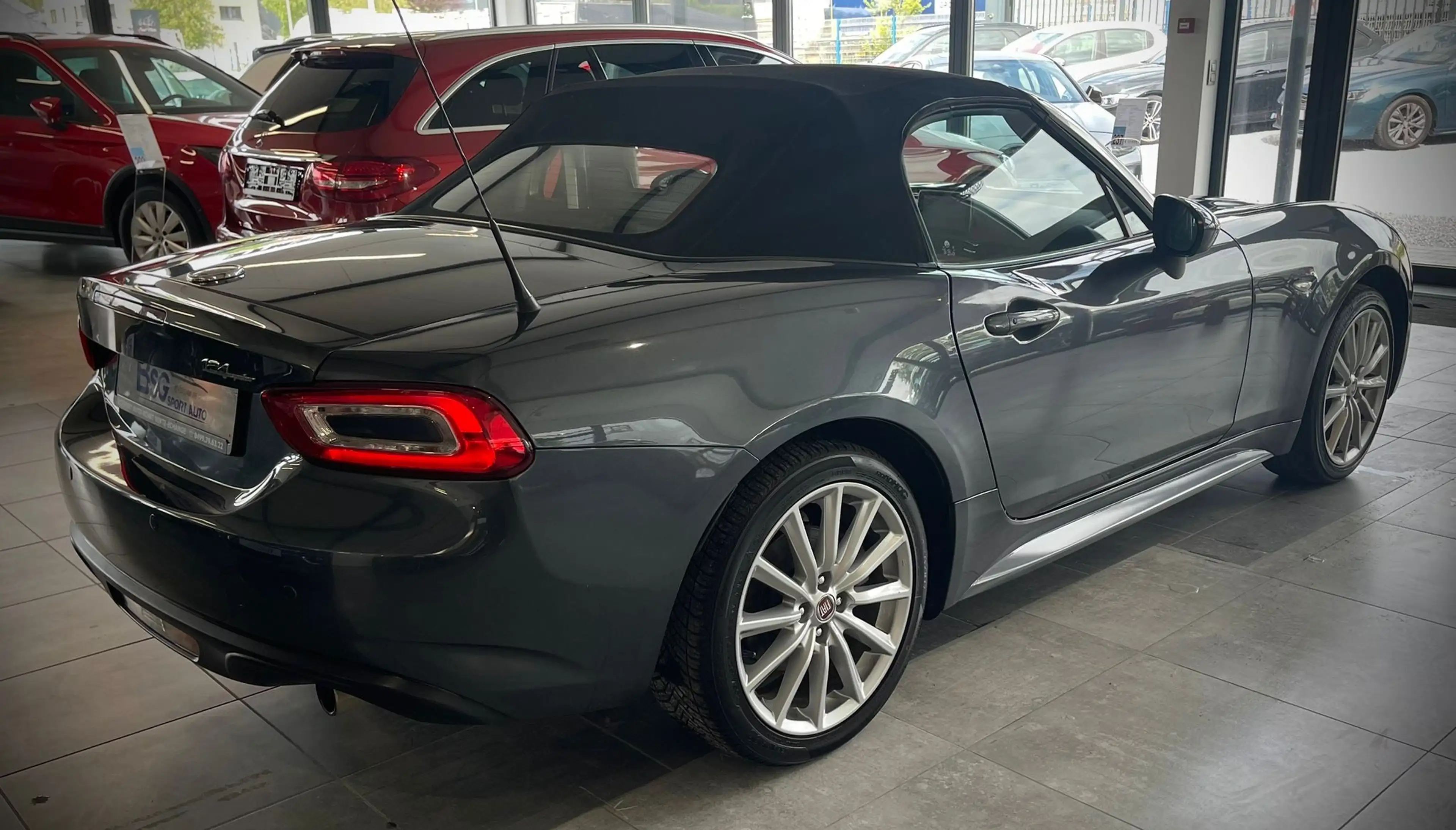 Fiat 124 Spider 1.4 MultiAir*CAMERA*GPS*RADAR*CUIR*LED*XENON*EURO6b — photo 7