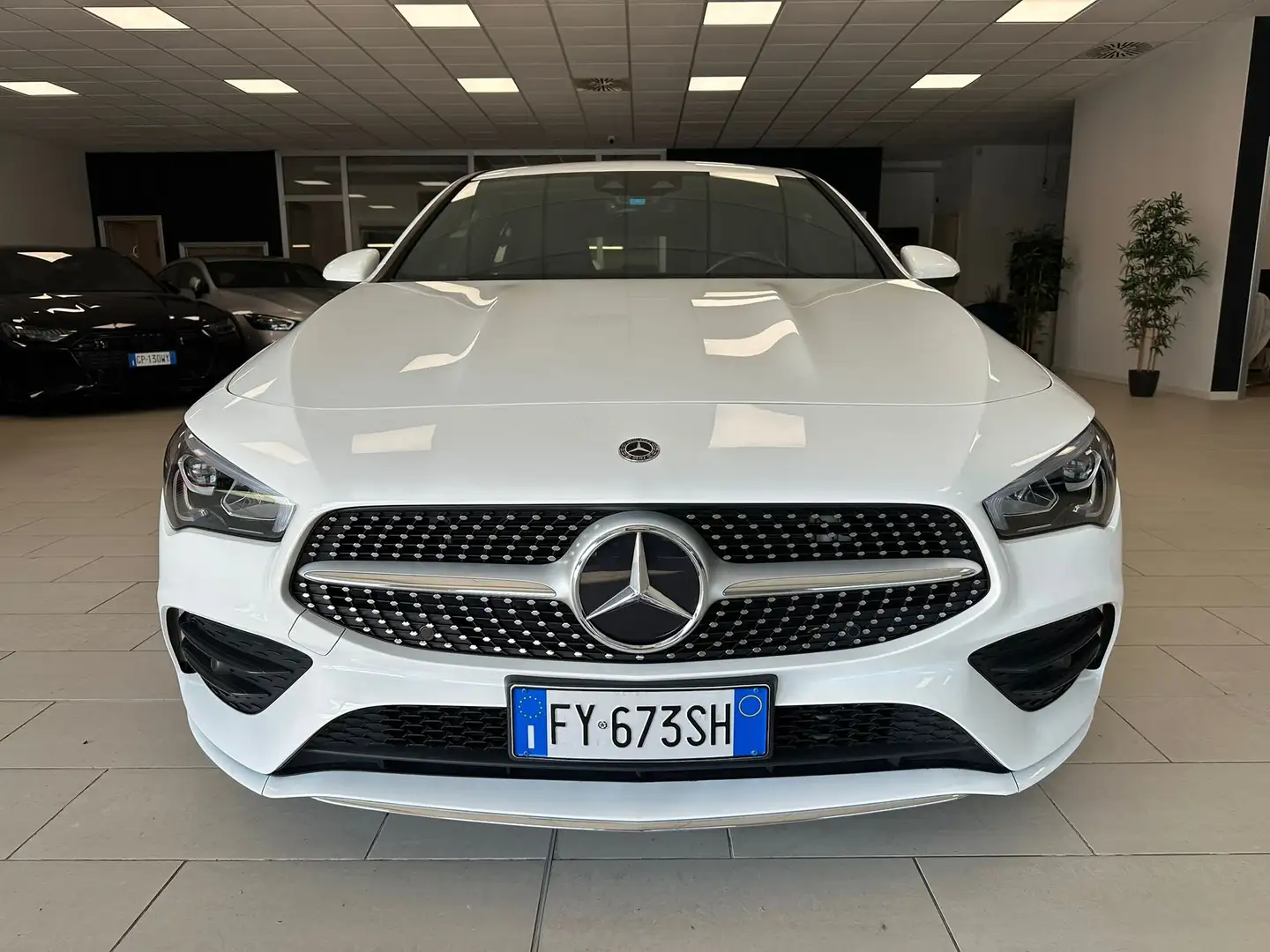 Mercedes-Benz CLA 200 d Shooting Brake Premium Ufficiale Italiana Weiß - 2
