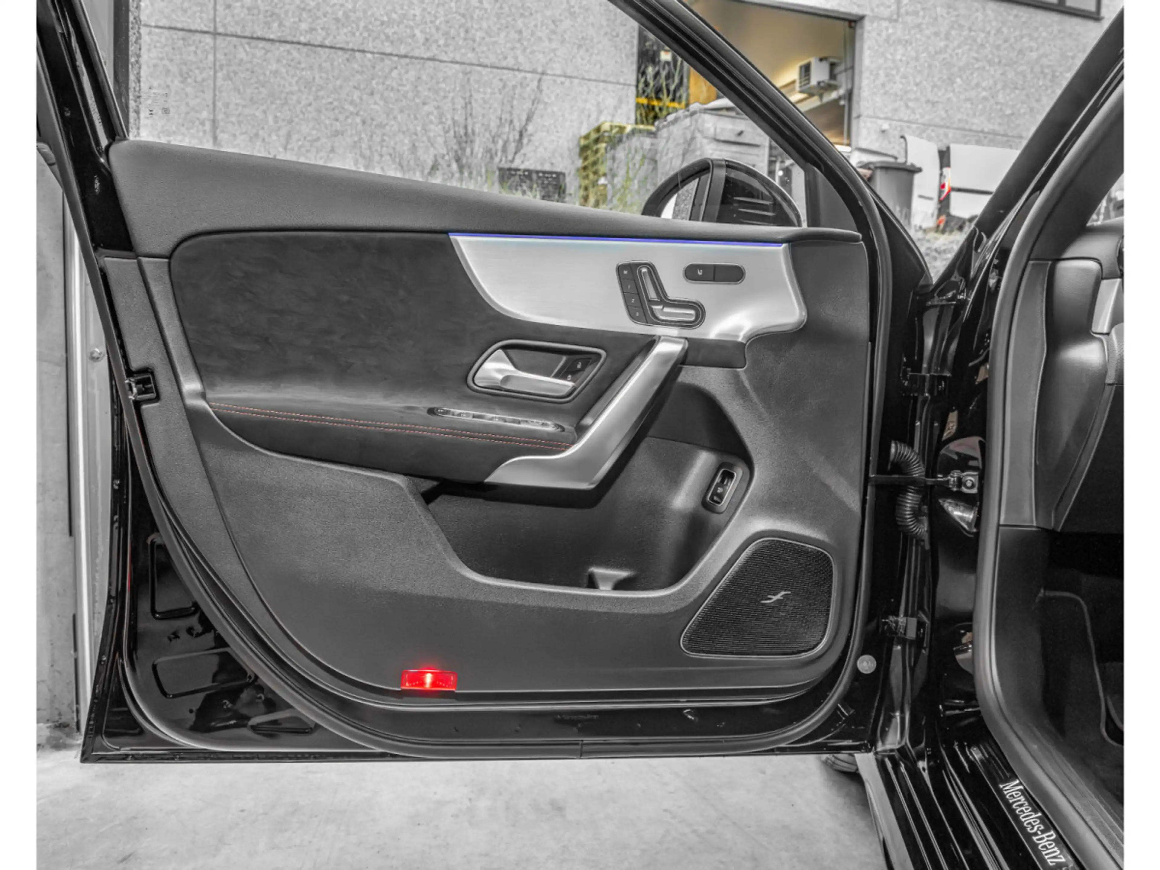Mercedes-Benz A 200 A 200 1.4T 7G-DCT FULL/AMG/PANO/360°/VOLL — photo 15