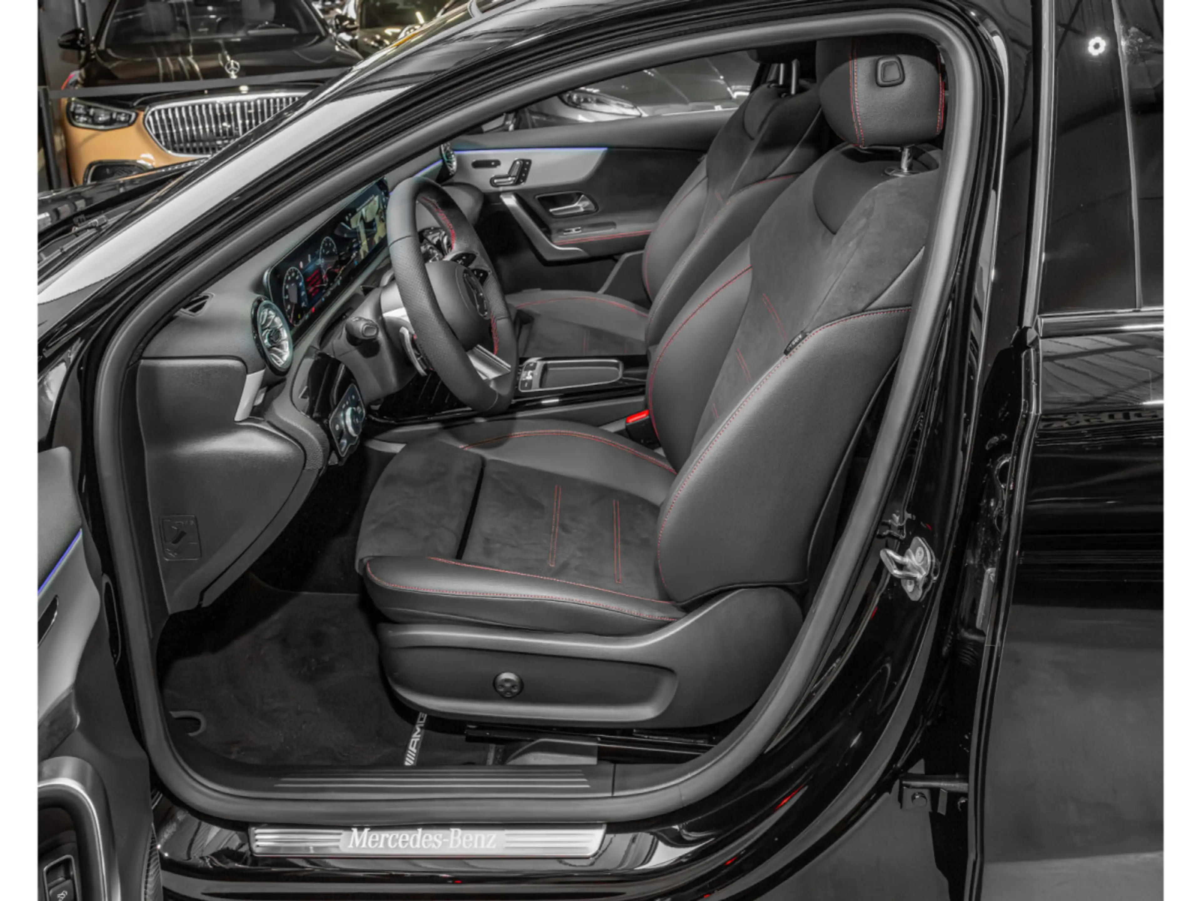 Mercedes-Benz A 200 A 200 1.4T 7G-DCT FULL/AMG/PANO/360°/VOLL — photo 9