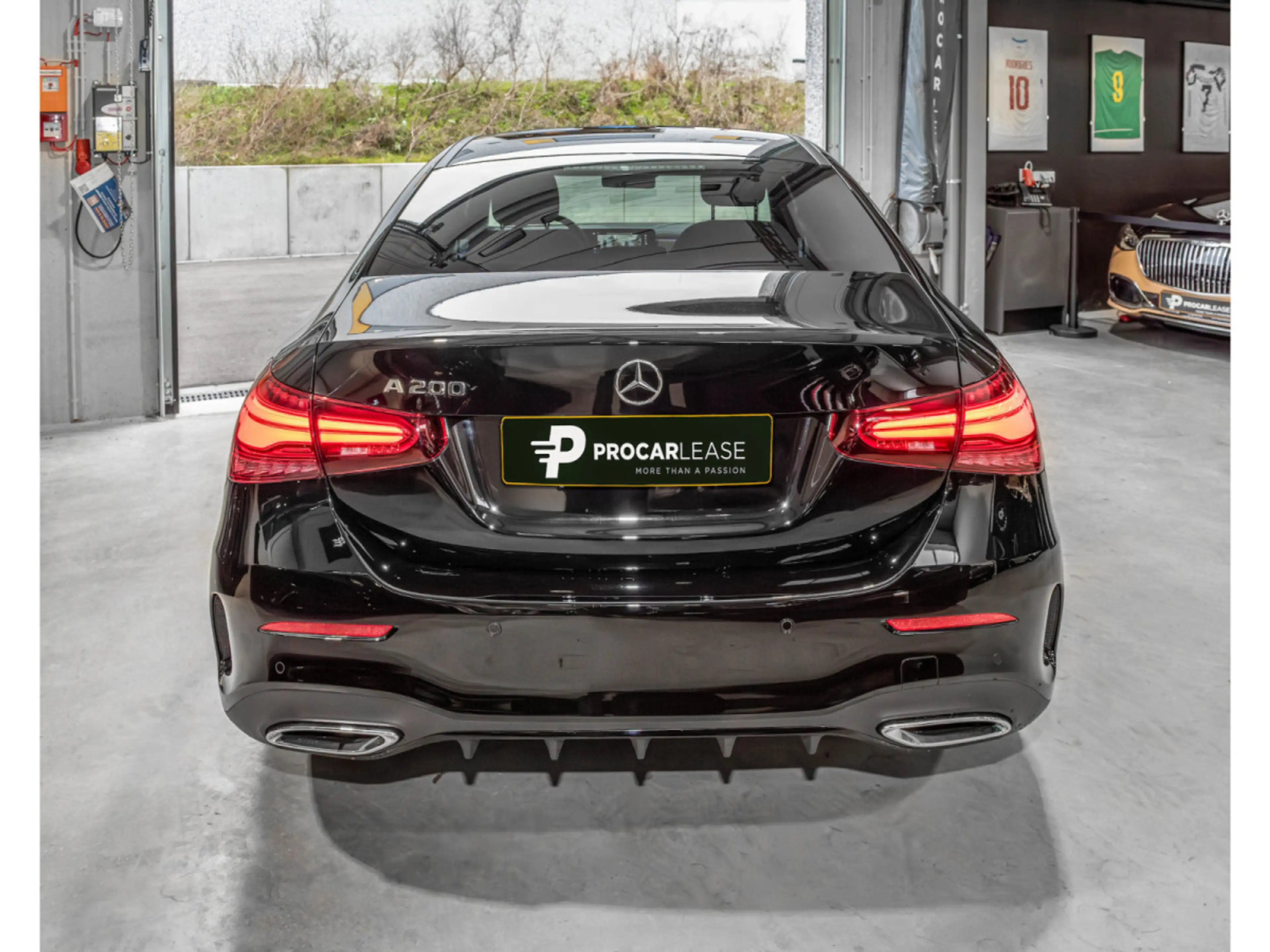 Mercedes-Benz A 200 A 200 1.4T 7G-DCT FULL/AMG/PANO/360°/VOLL — photo 4
