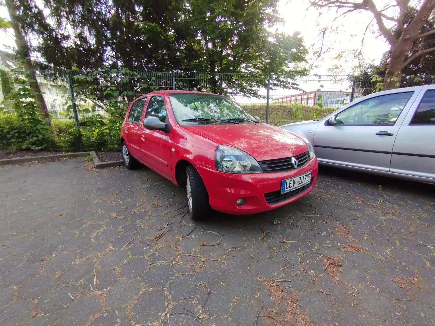 Renault Clio 1.2 16V 75 Expression Rot - 2