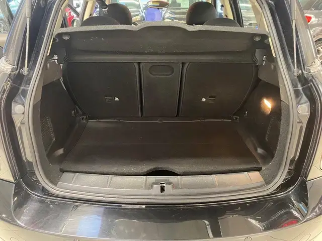 Mini Cooper Cooper view 8