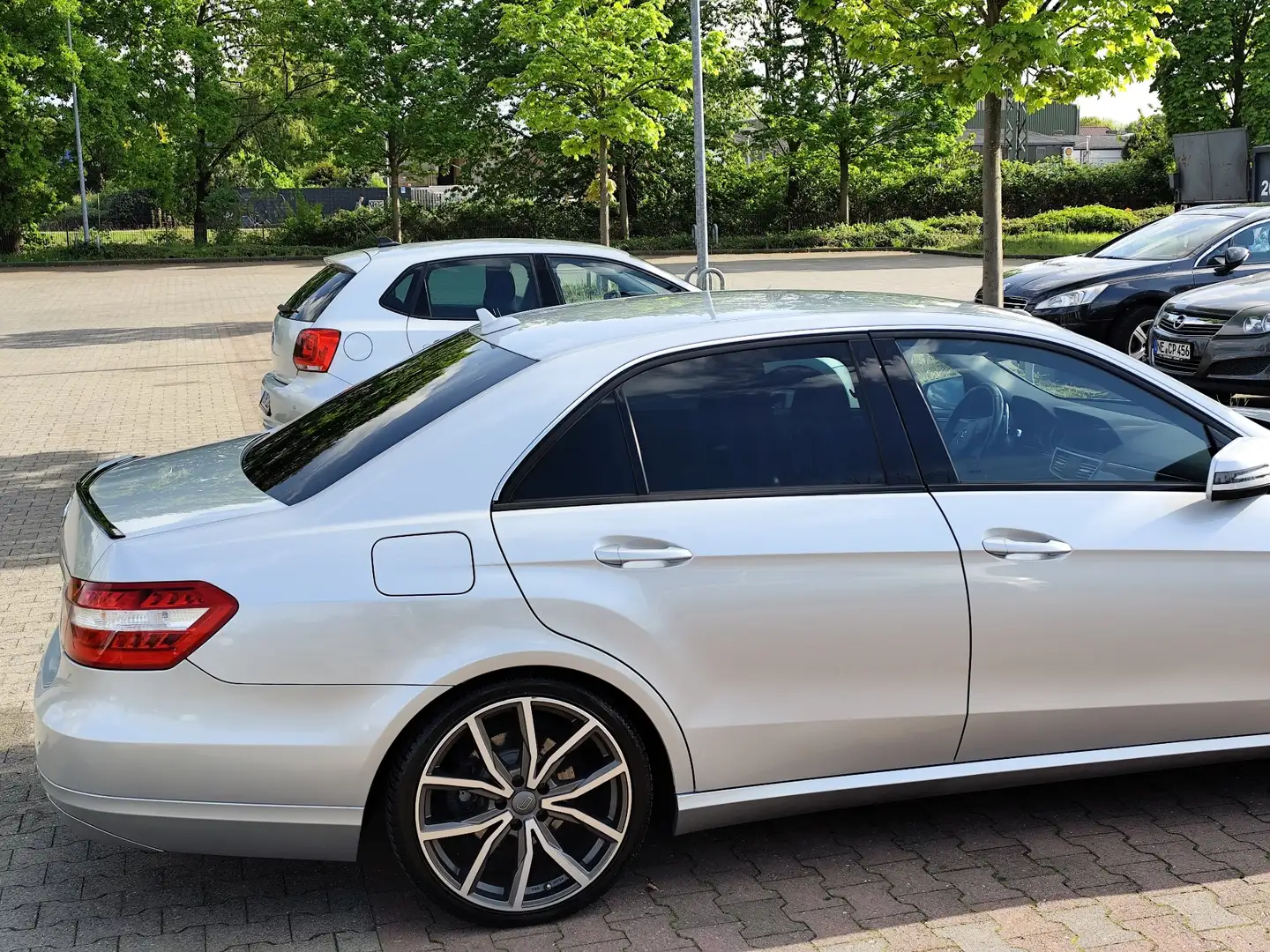 Mercedes-Benz E 300 BlueEFFICIENCY 7G-TRONIC - 1