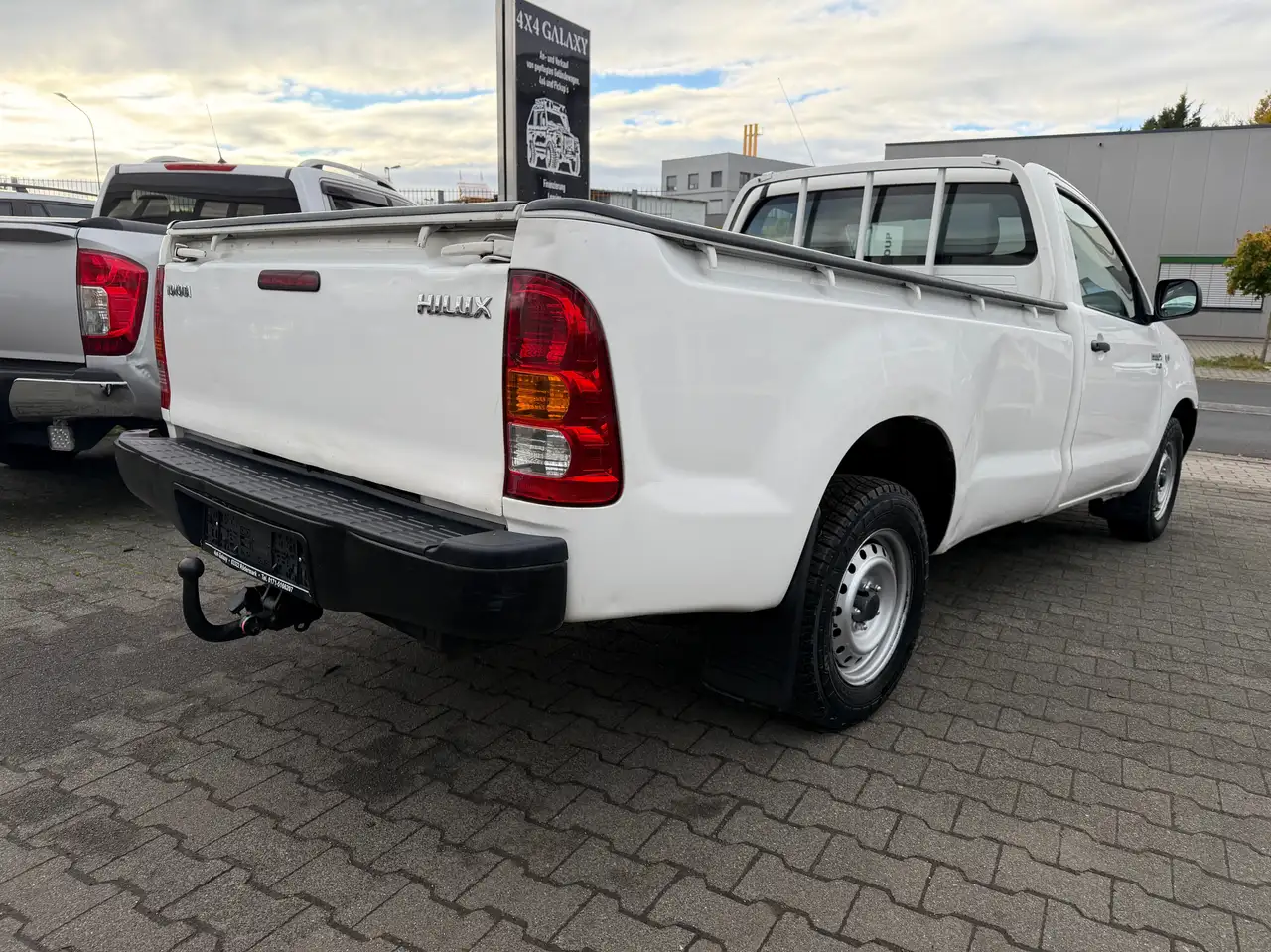 TOYOTA HILUX SINGLE CAB - 102 ch - 110 925KMS - BVM - DISTRIBUTION FAITE