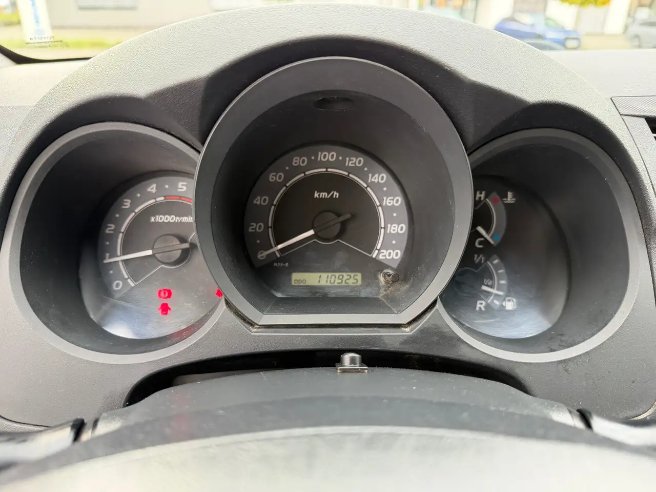 TOYOTA HILUX SINGLE CAB - 102 ch - 110 925KMS - BVM - DISTRIBUTION FAITE