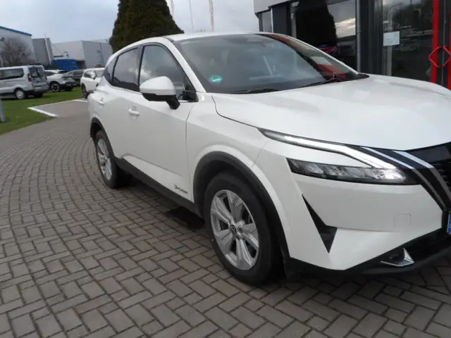 Nissan Qashqai N Connecta 4x4 Automatik