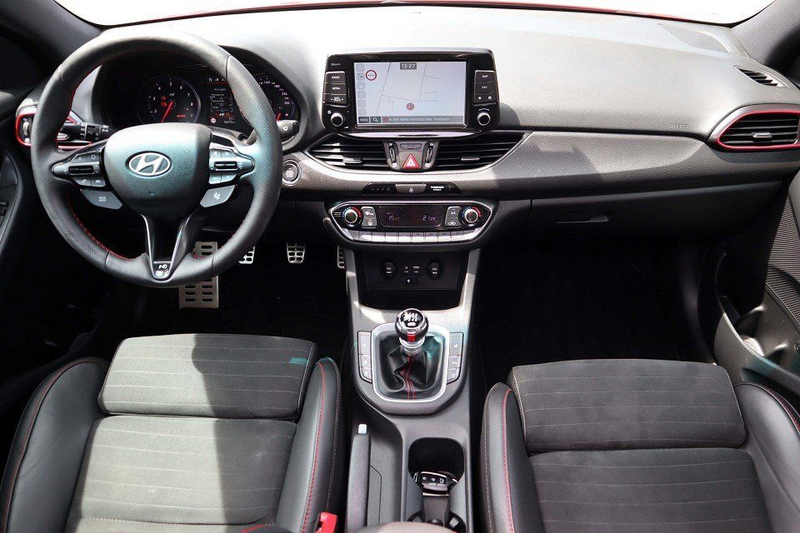 Hyundai i30 2,0 N Performance Schiebedach/19 Zoll/Kamera — photo 15