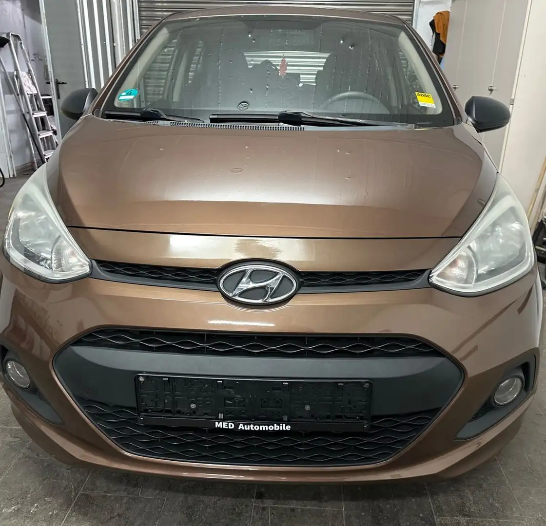 Hyundai i10 Classic Brun - 2