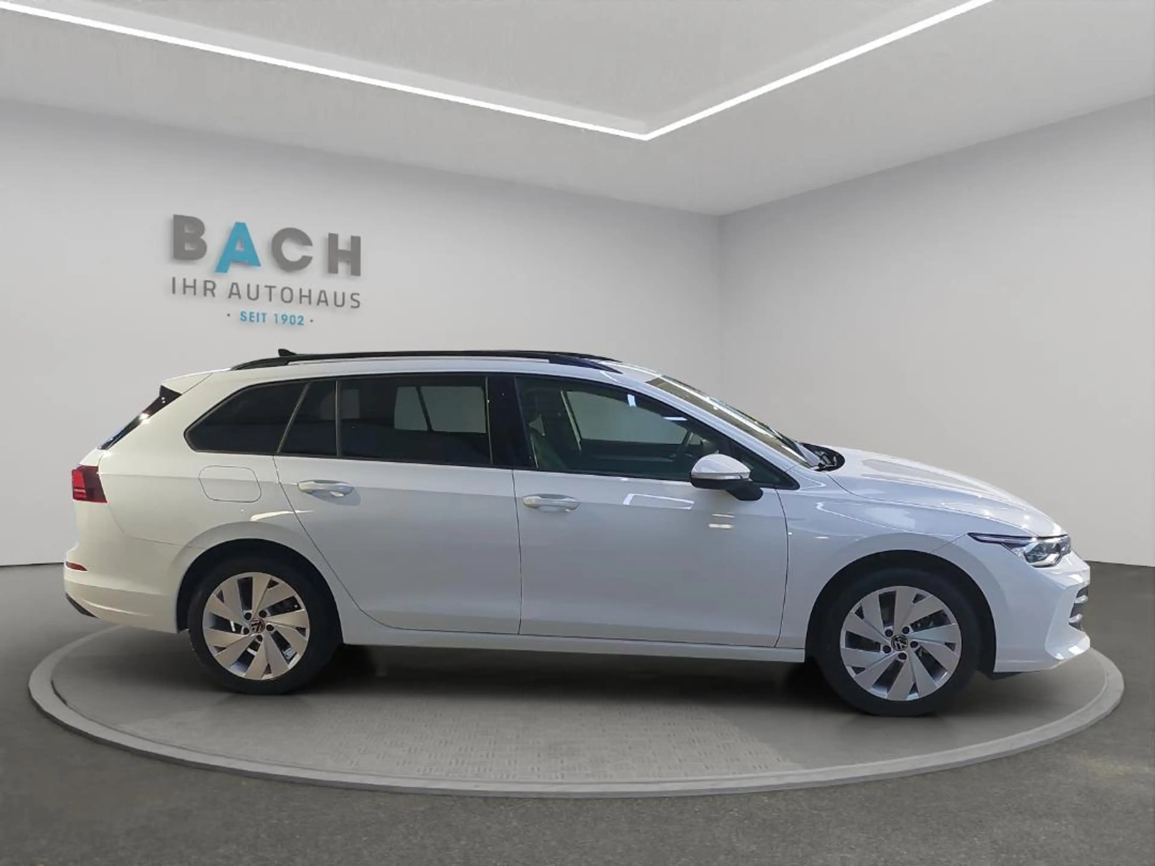 Volkswagen Golf Variant Life 1,5 l TSI OPF 85 kW  6-Gang AHV 17"Alu — photo 5