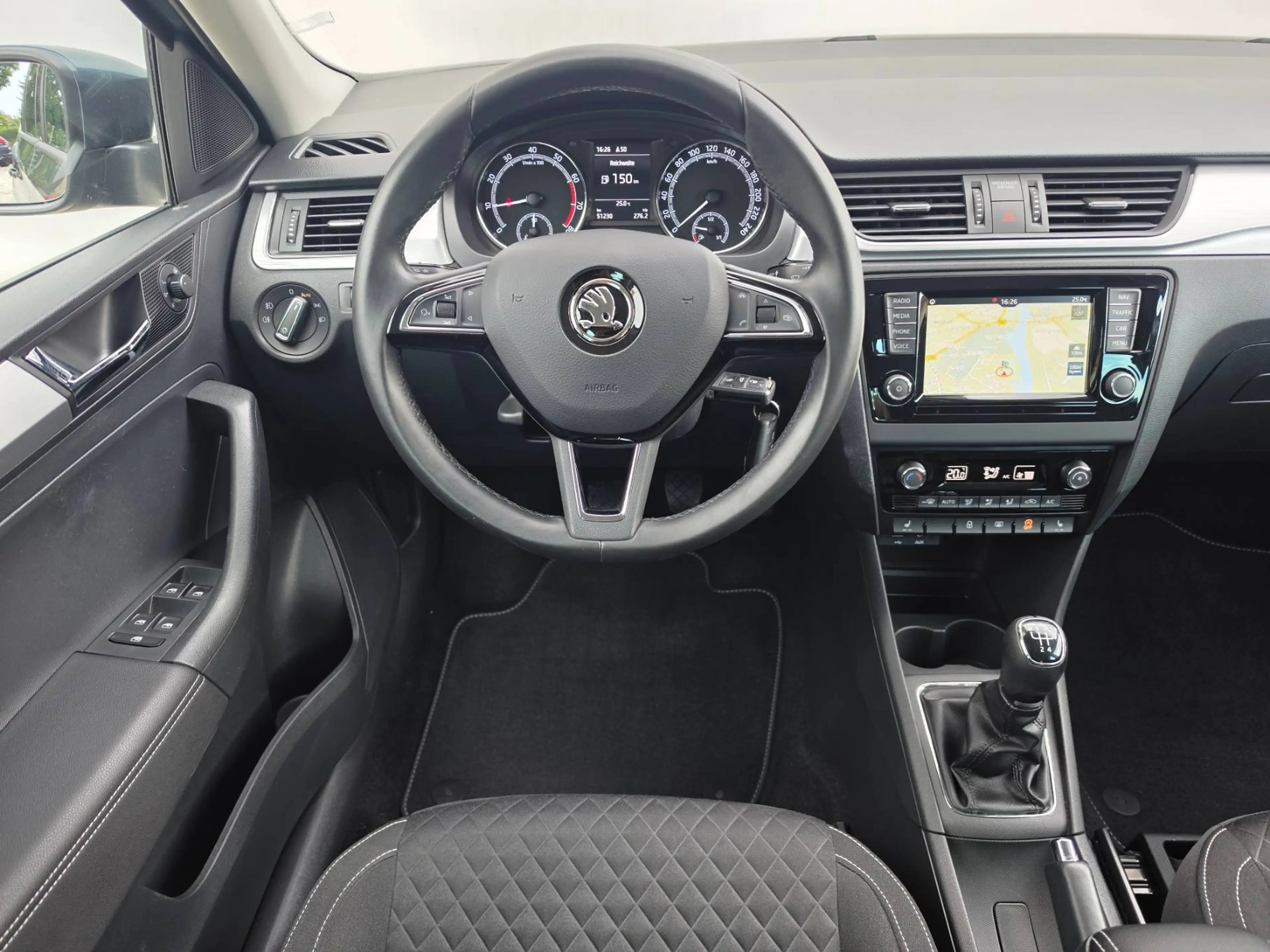 Skoda Rapid/Spaceback Drive, Navi, AHK, LED, Kamera... — photo 8