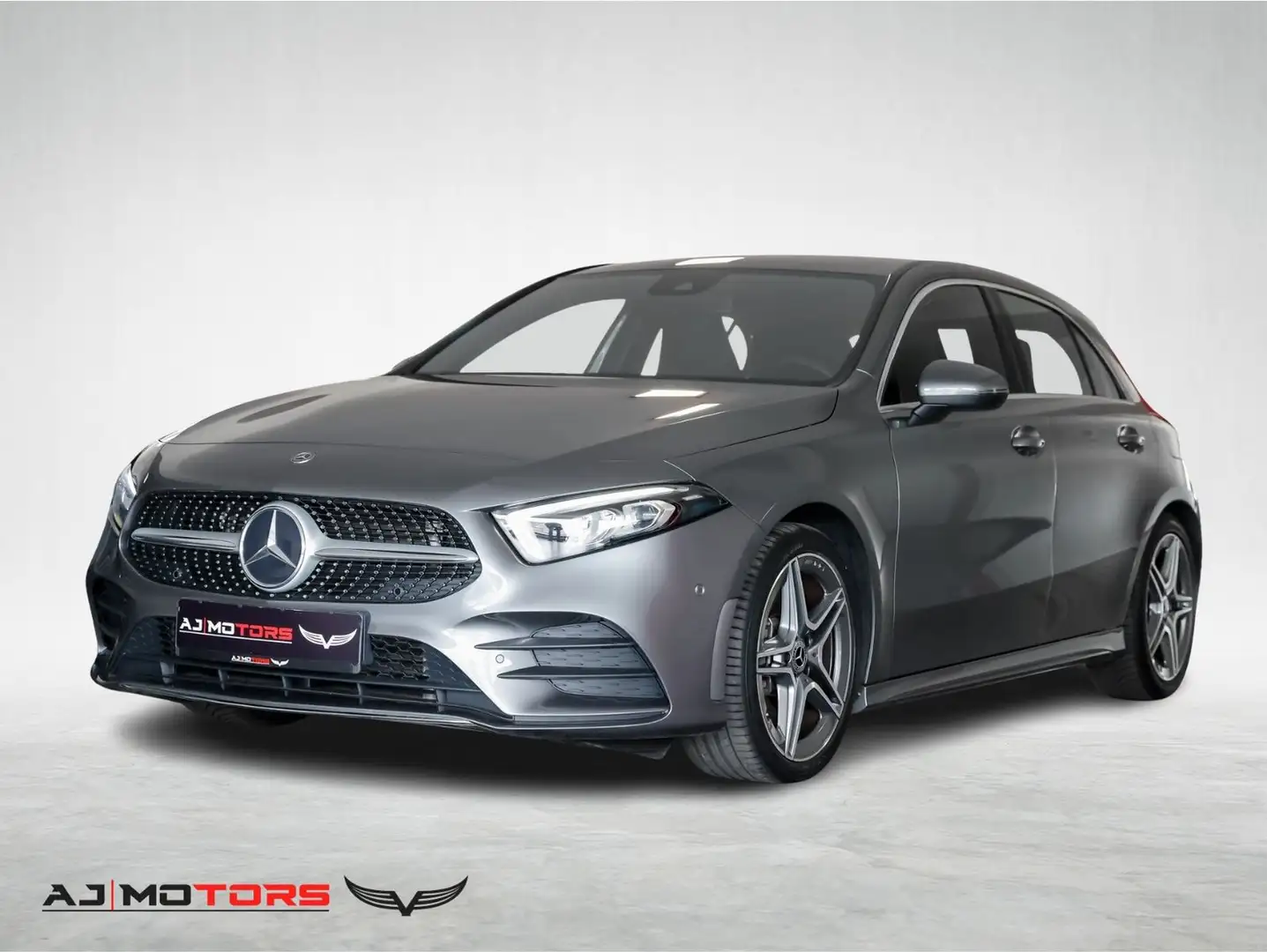 Mercedes-Benz A 250 AMG 4Matic **NAVI-KAMERA-SPUR-SHZ-PDC** Grau - 1