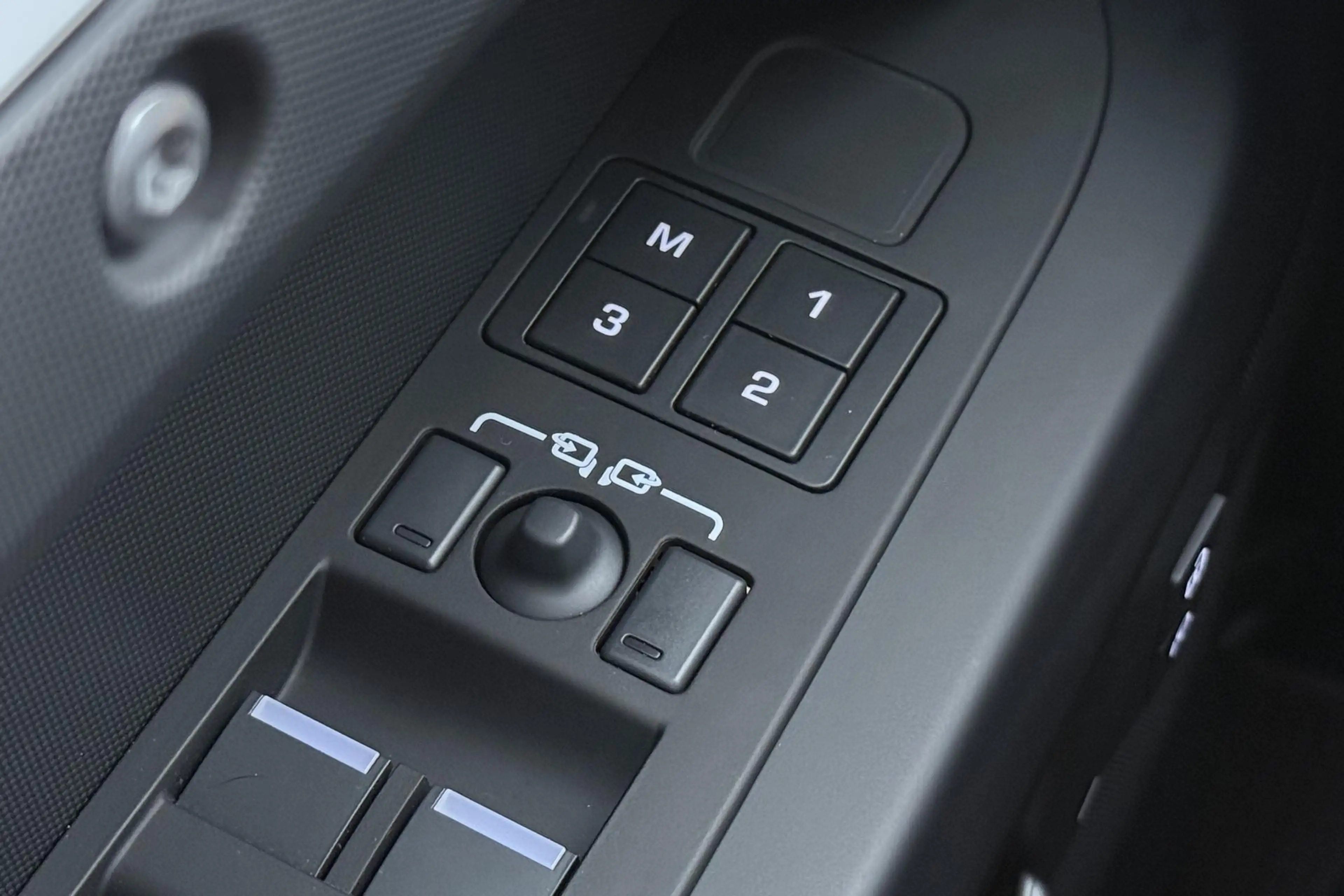 Land Rover Defender 110 P300e X-Dynamic HSE | MY26 | ClearSight | Meri — photo 43