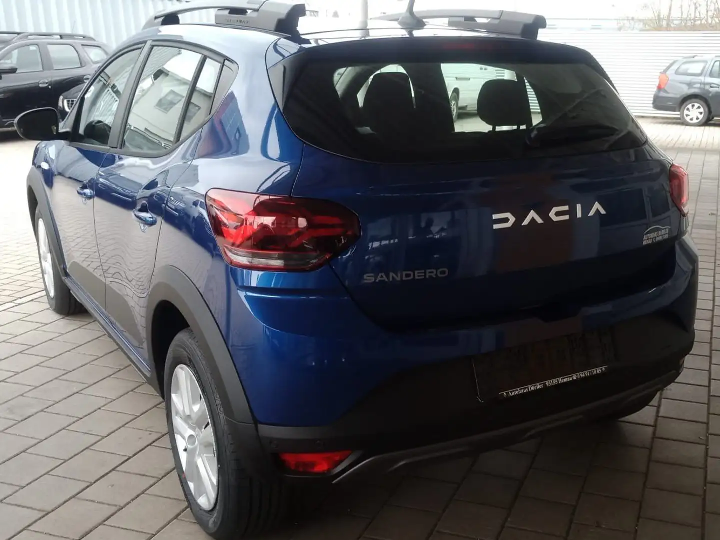 Dacia Sandero Stepway Expression- Automatik Blau - 2