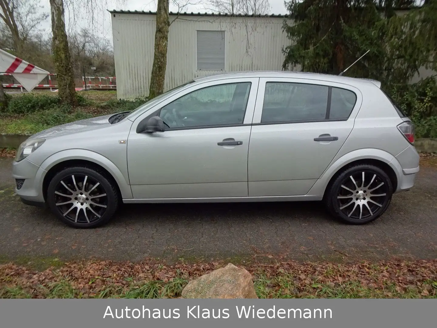 Opel Astra H 1.4 Twinport ecoFLEX Select. "110 Jahre" Argent - 2