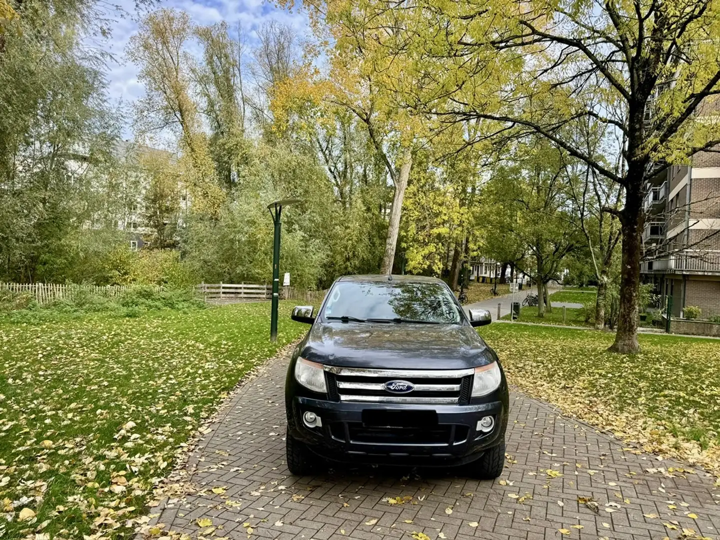 Ford Ranger 2.2 TDCi XLT Zwart - 2