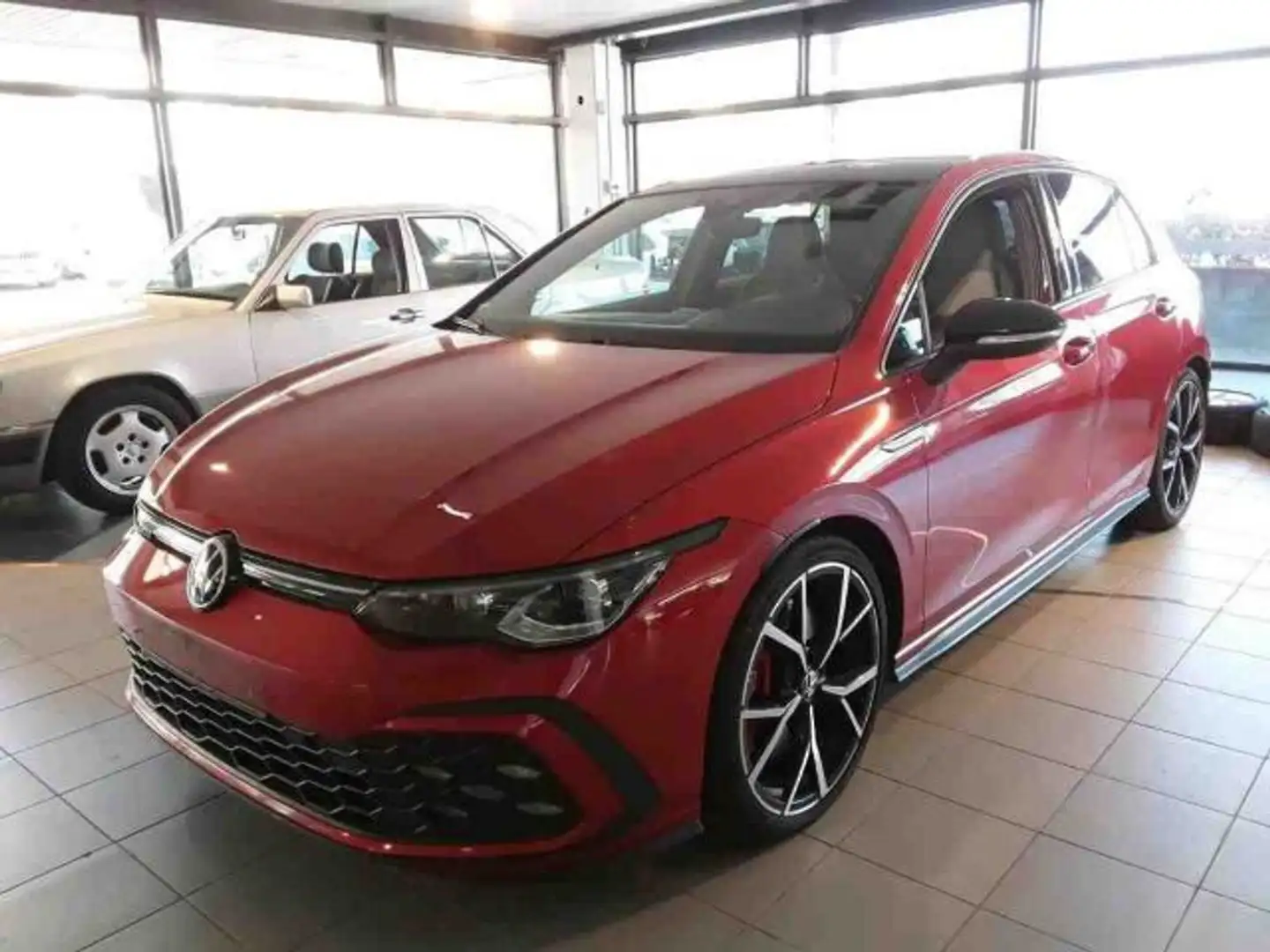 Volkswagen Golf GTI BLACK STYLE LM19 PANO LEDER HARMAN MATR Rot - 2