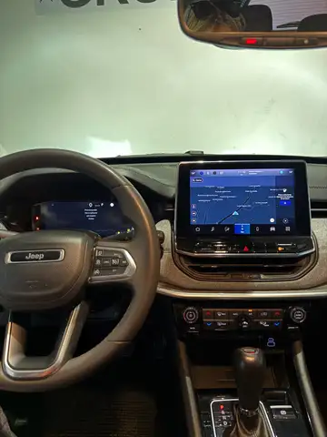 Jeep Compass view 11