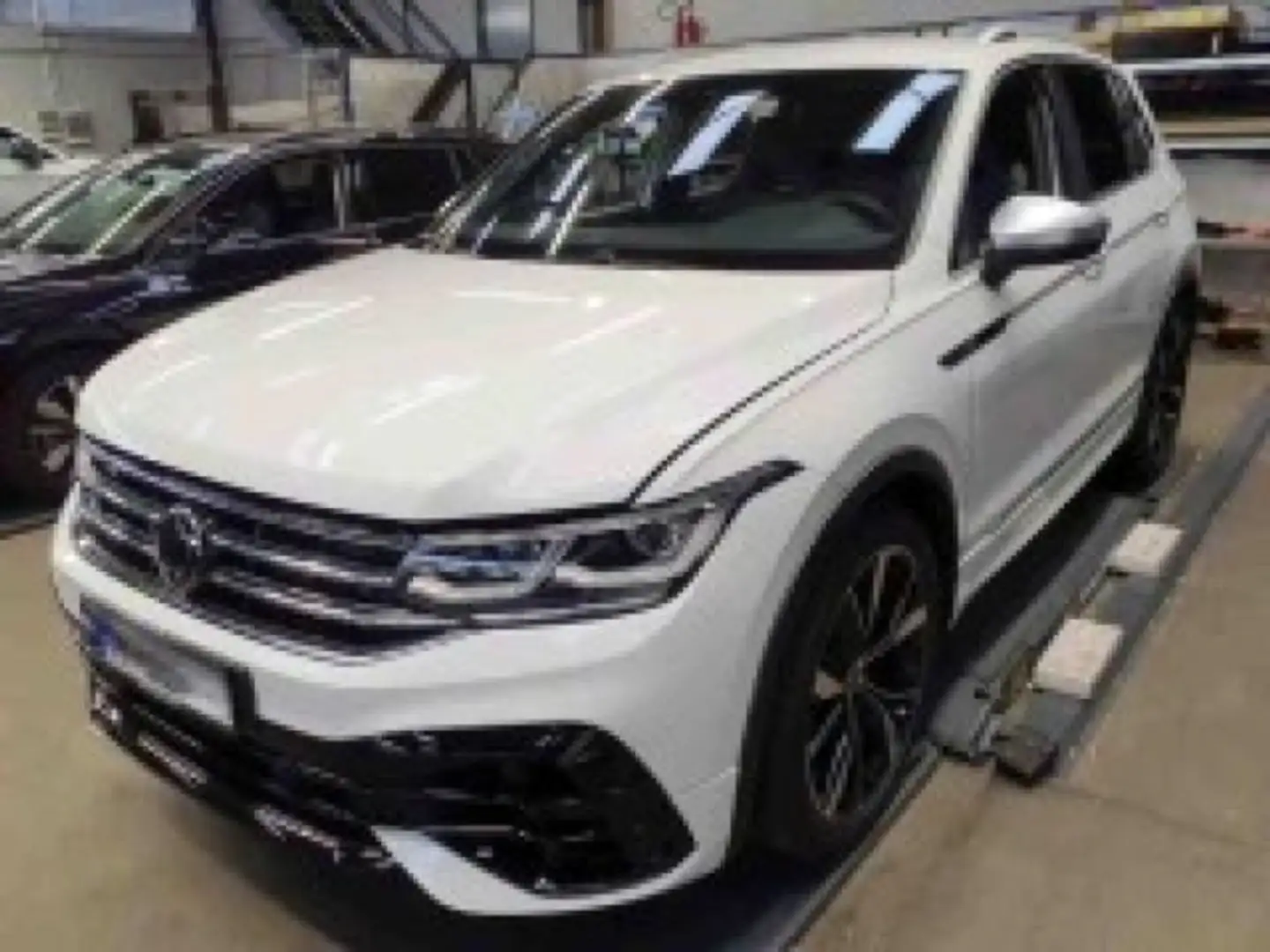 Volkswagen Tiguan "R" +MATRIX-LED+KAMERA+VIRTUAL+ASSISTS+ Weiß - 2