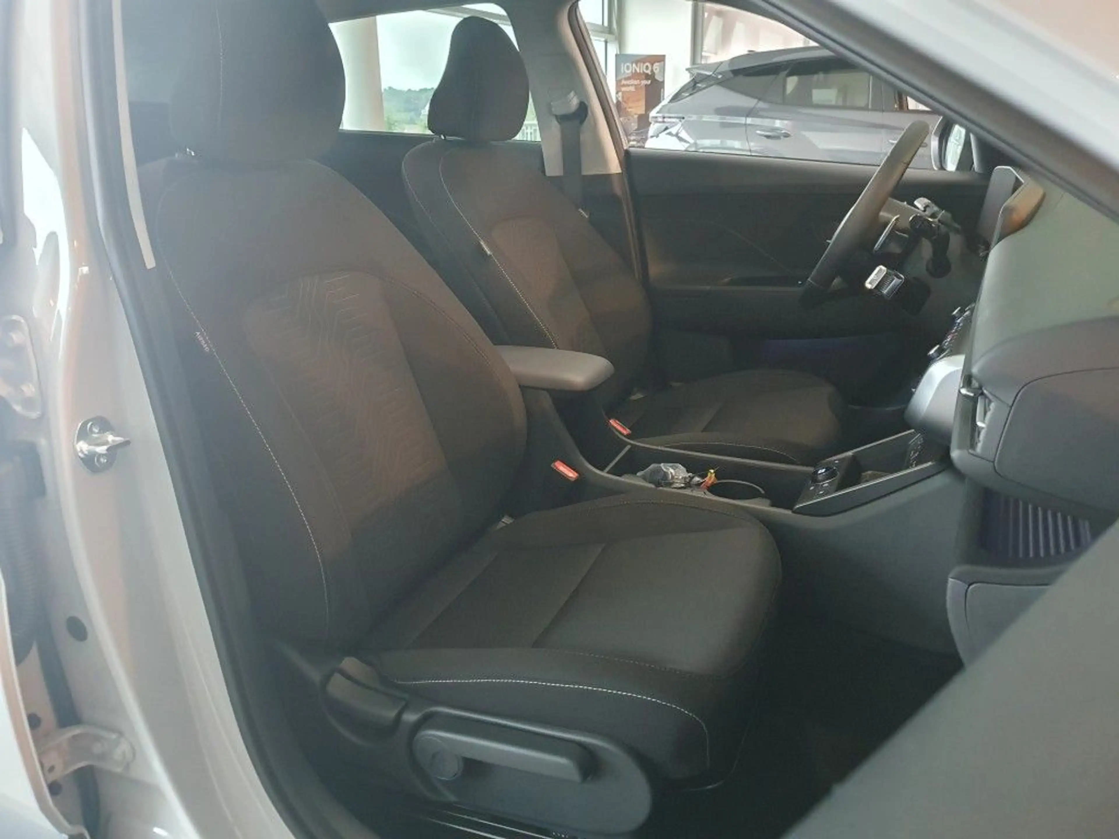 Hyundai KONA 1.6 GDI DCT Hybrid Trend (SX2) — photo 8