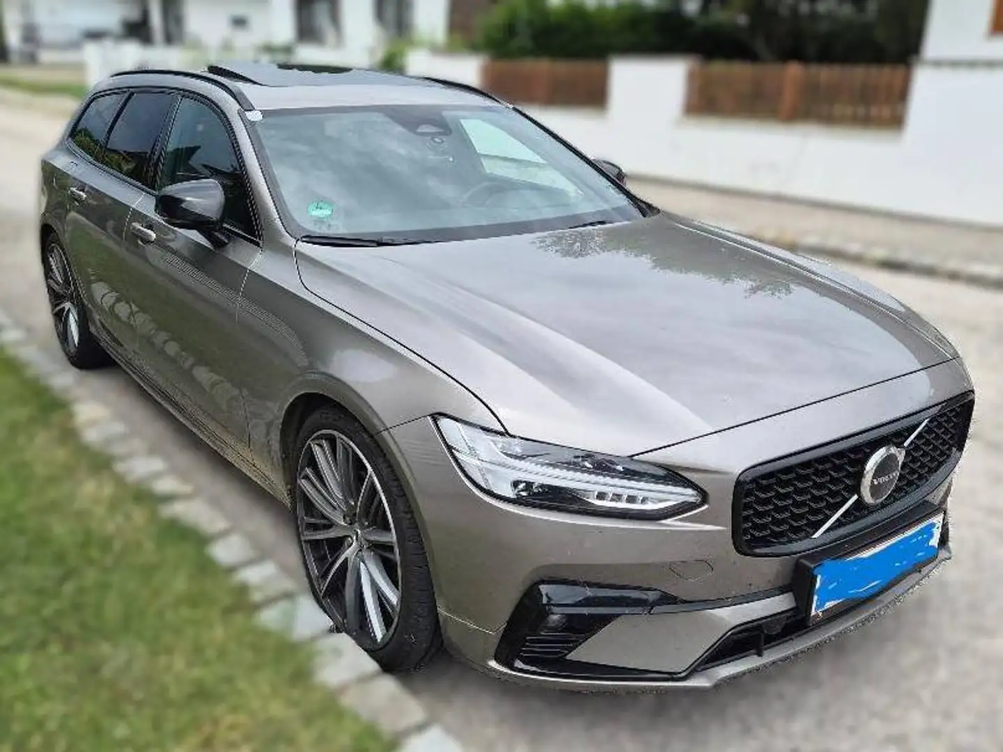 Volvo V90 V90 B4 AWD R Design Geartronic R-Design Grau - 1