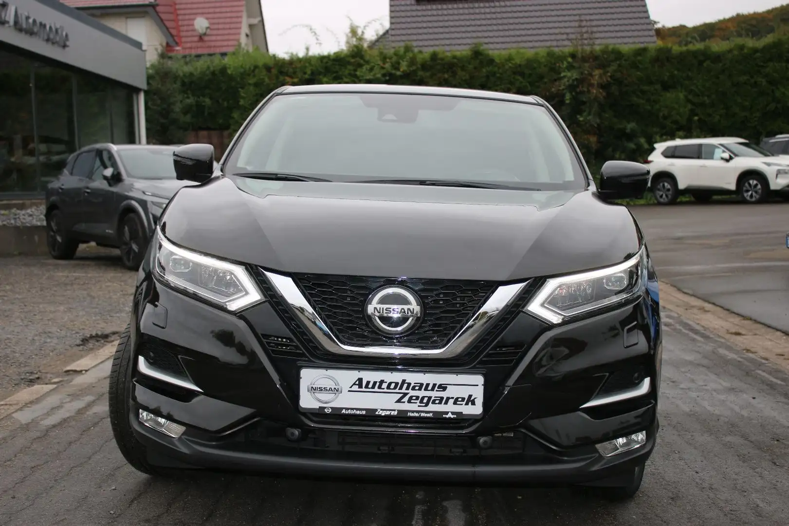 Nissan Qashqai N-Connecta Automatik Noir - 2