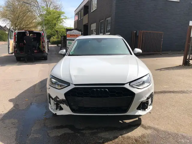 Audi A4 Avant 40 TDI S line DSG LED