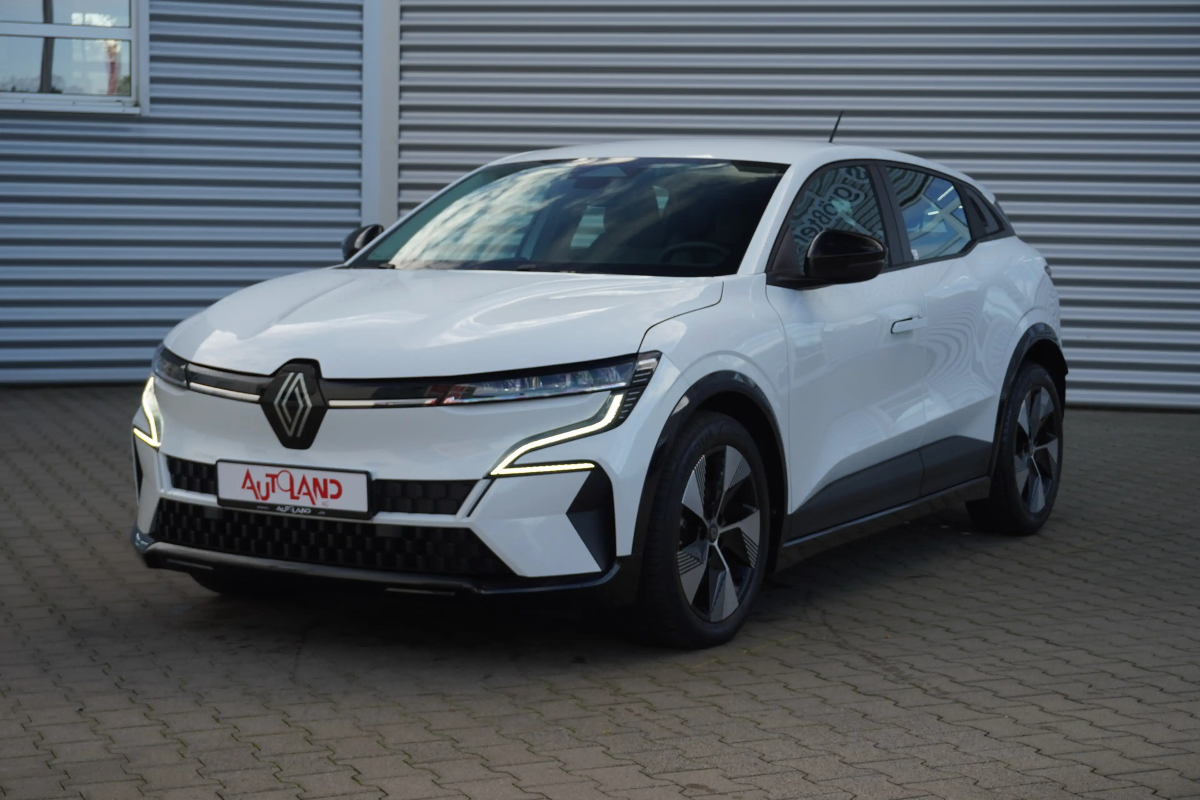 Renault Megane E-Tech Electric Equilibre EV40 LED Kamera — photo 2